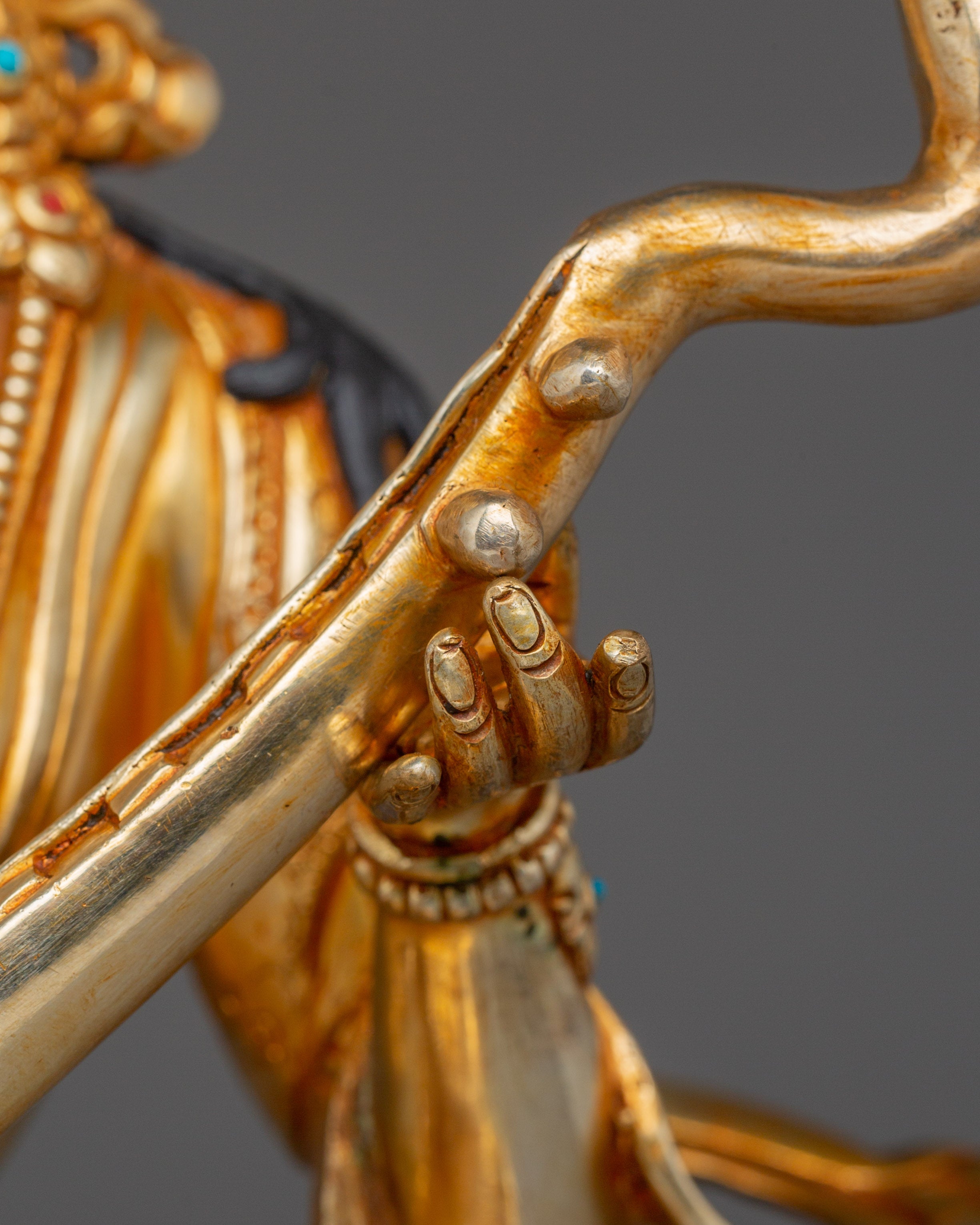 Saraswati Statue: Symbol of Knowledge