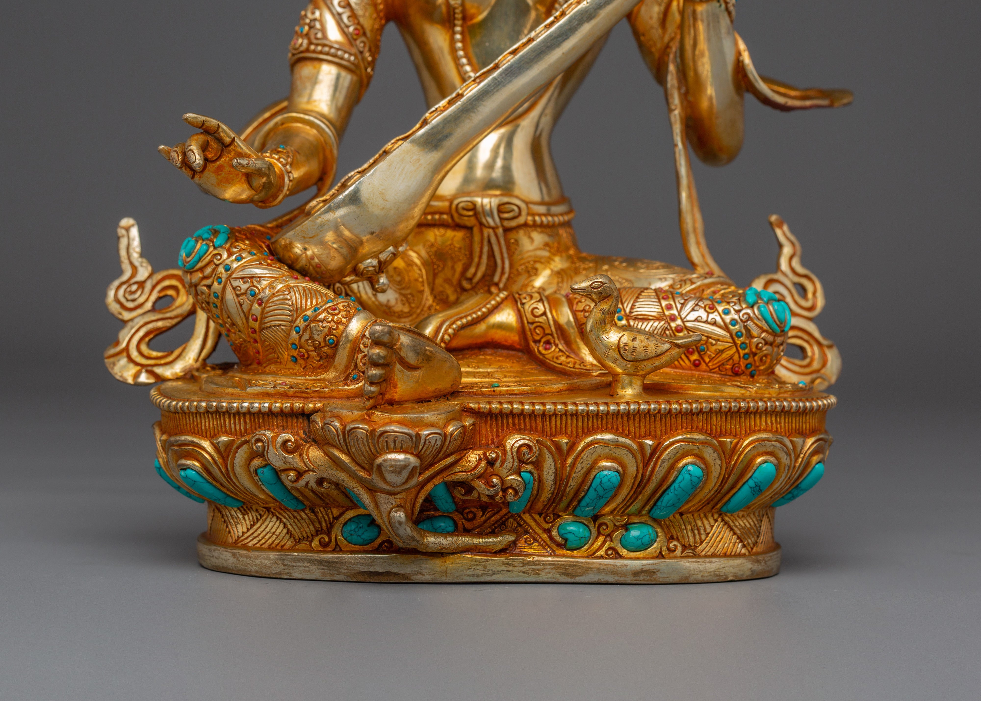 Saraswati Statue: Symbol of Knowledge