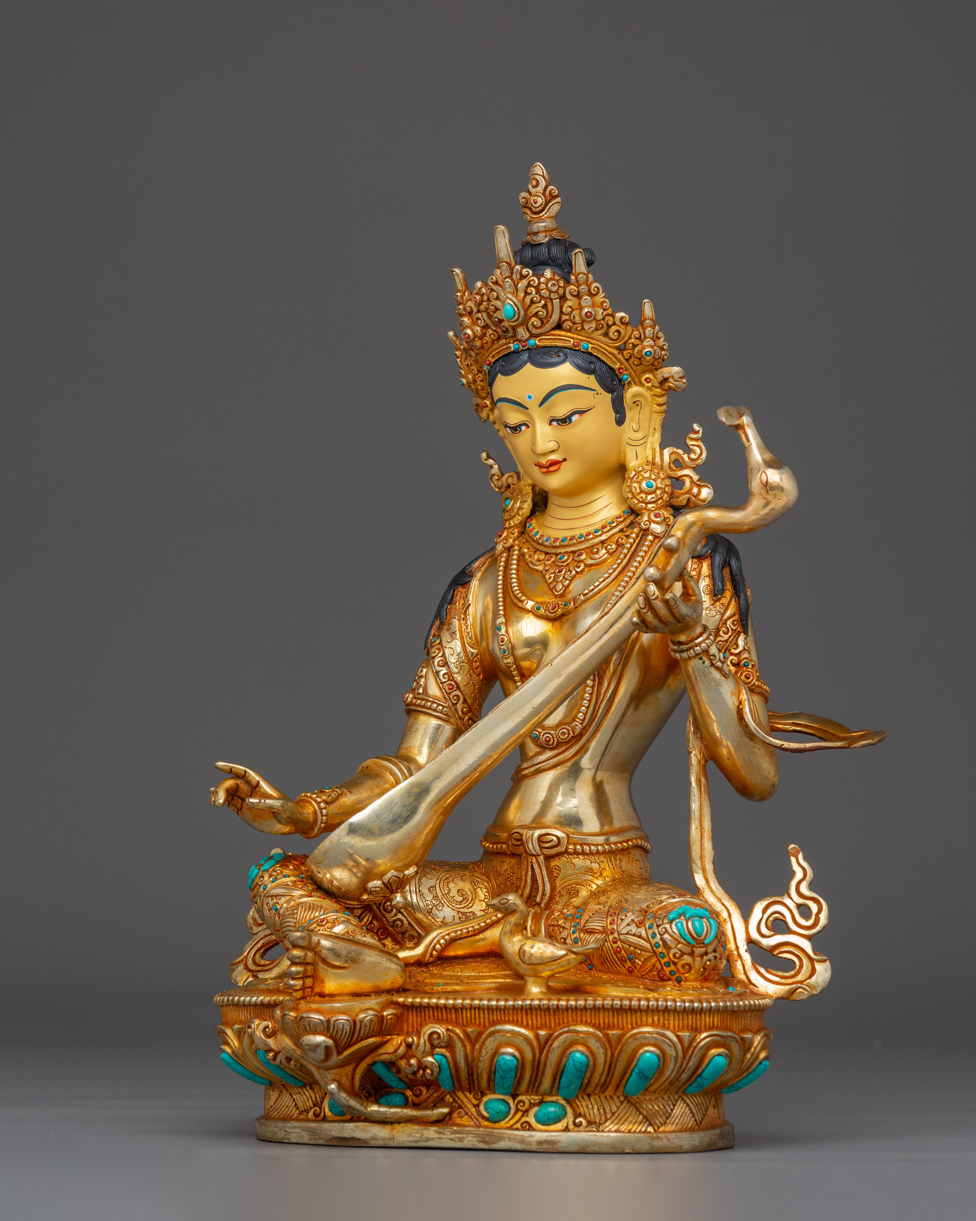 Saraswati Statue: Symbol of Knowledge