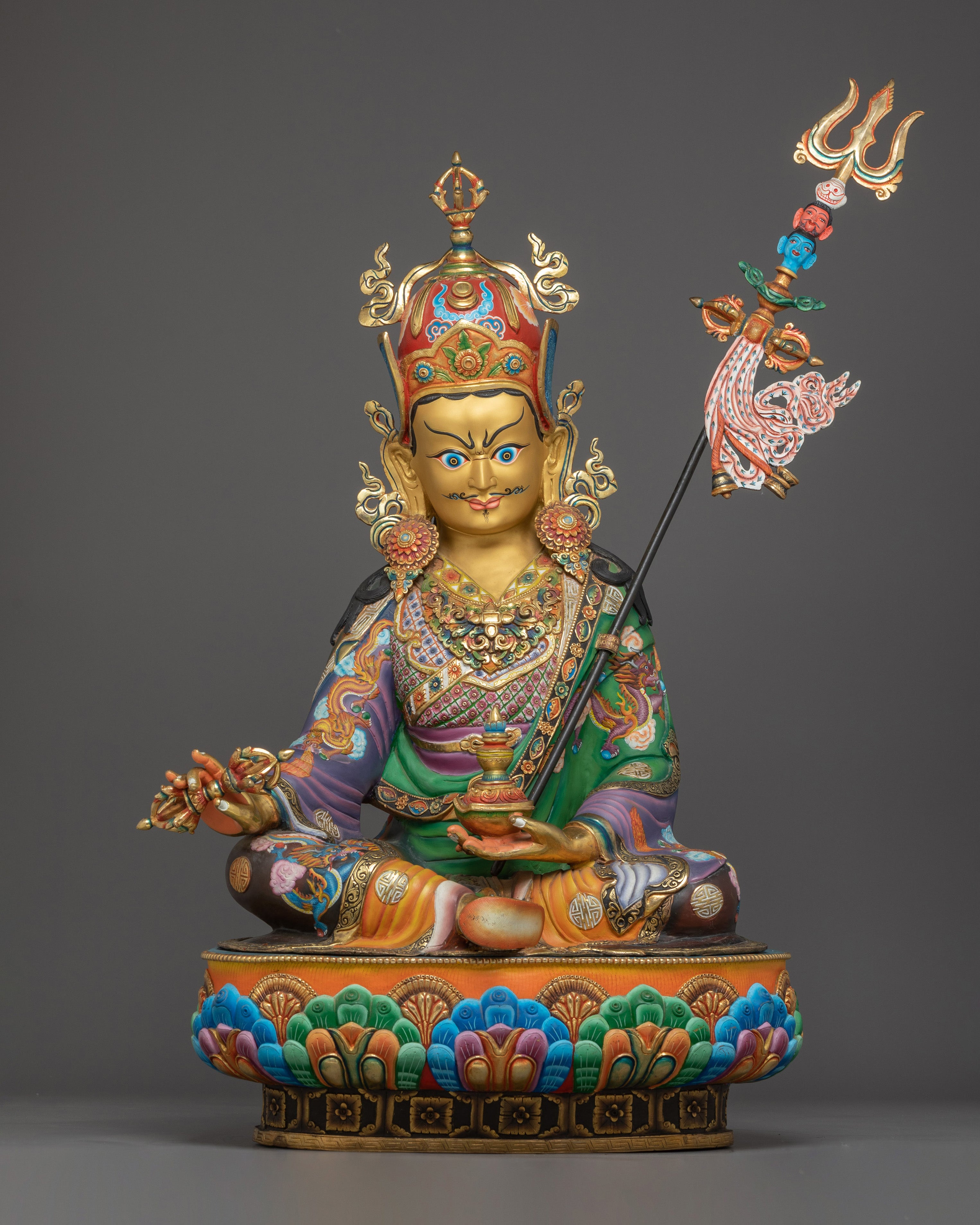 Guru Rinpoche Statue: Vajrayana Buddhist Master