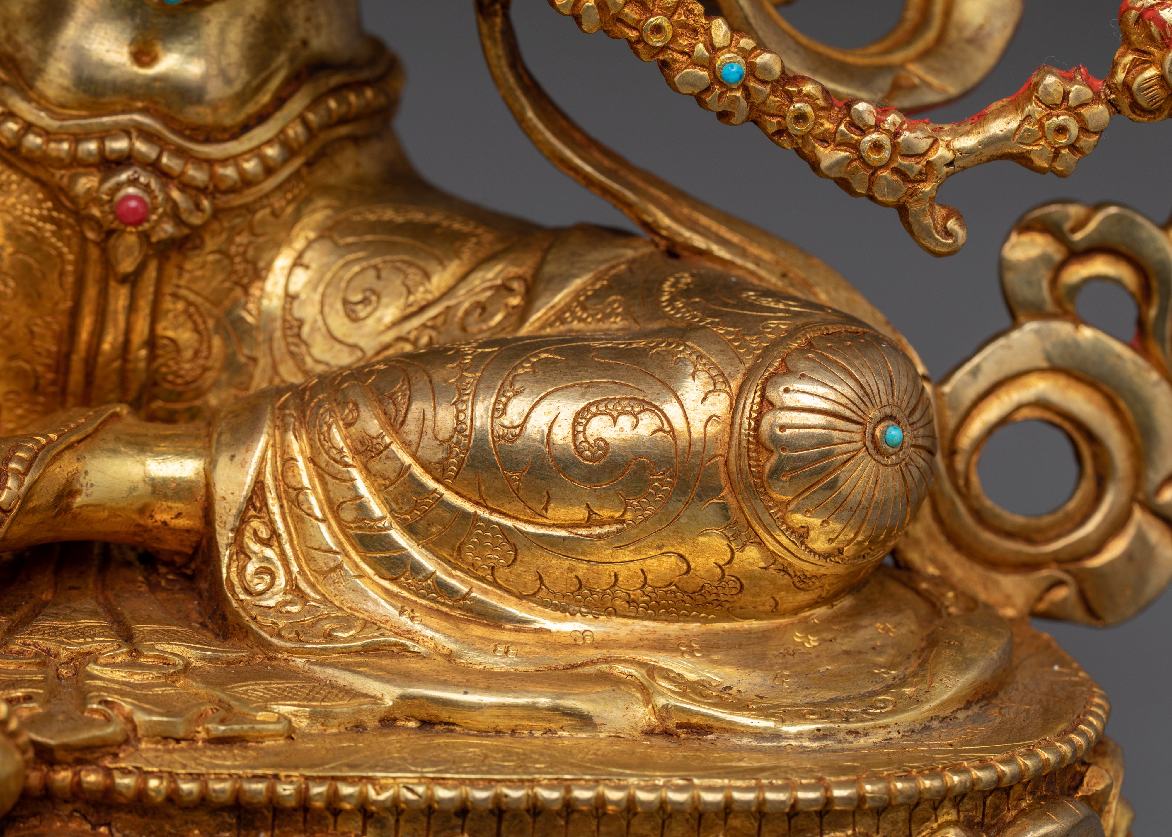 Seated Kurukulla Statue | Goddess of Magnetism