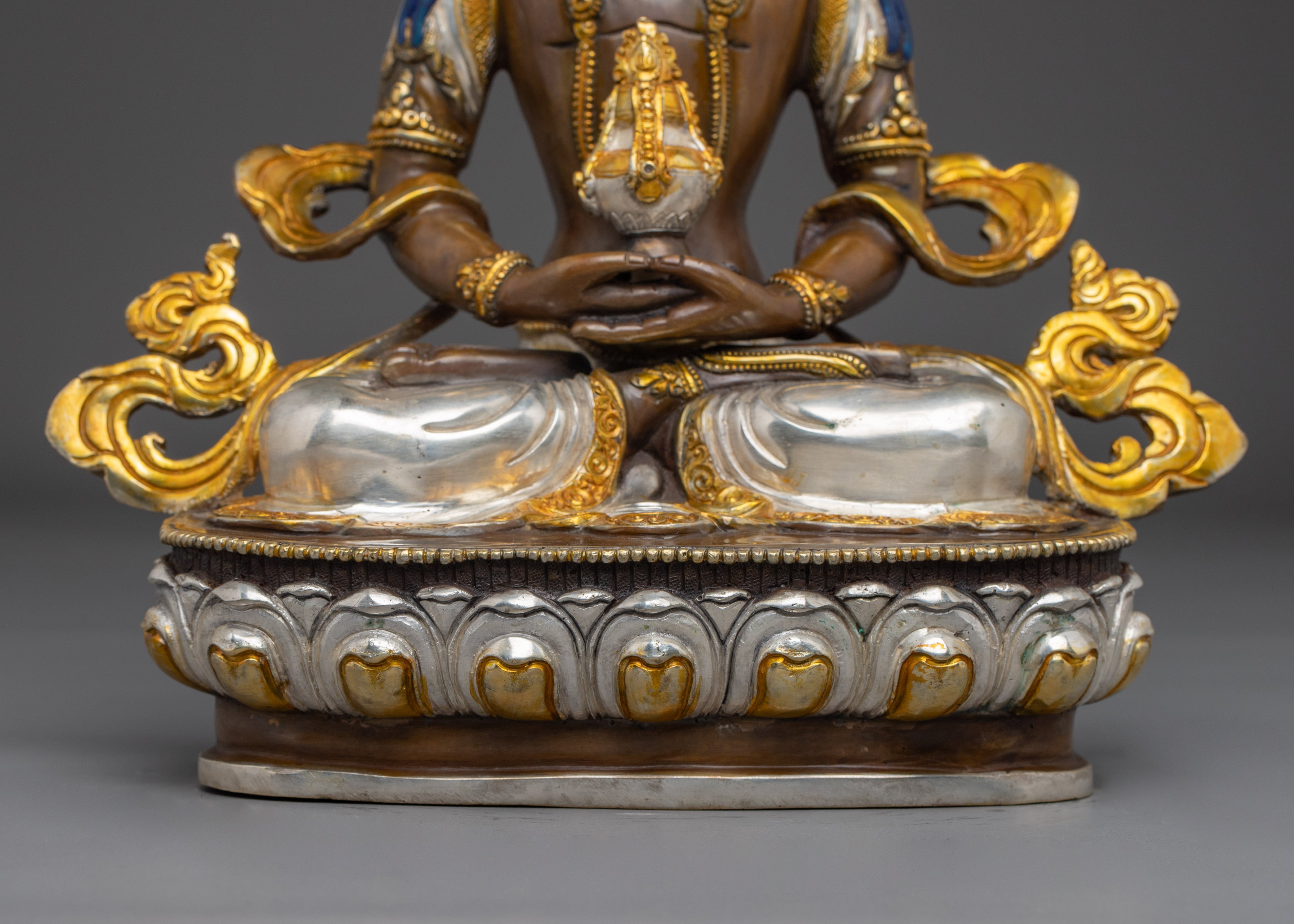 Golden Artwork of Amitayus Bodhisattva for Spirituality