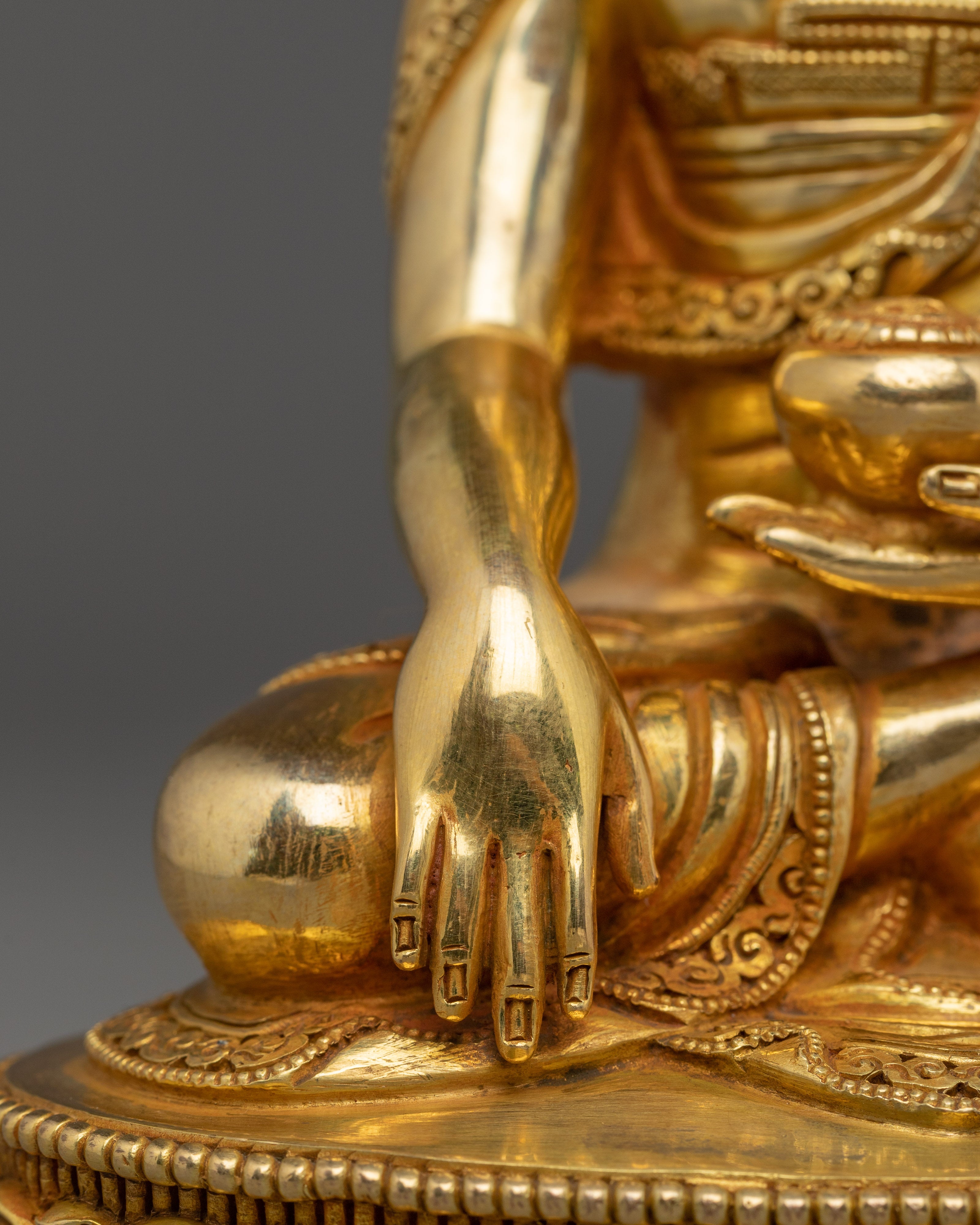 Shakyamuni Buddha Statue: Teacher of Dharma