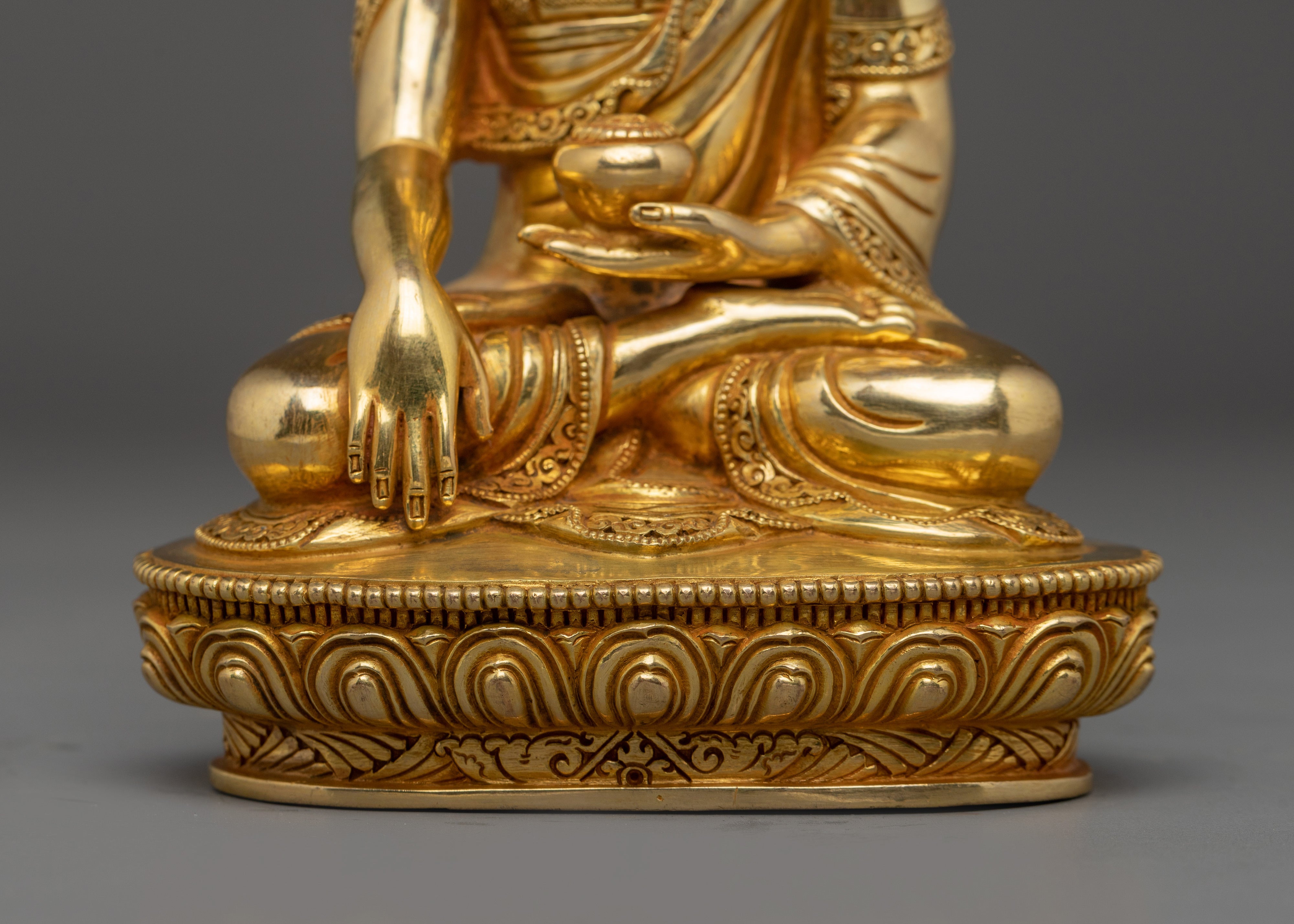 Shakyamuni Buddha Statue: Teacher of Dharma