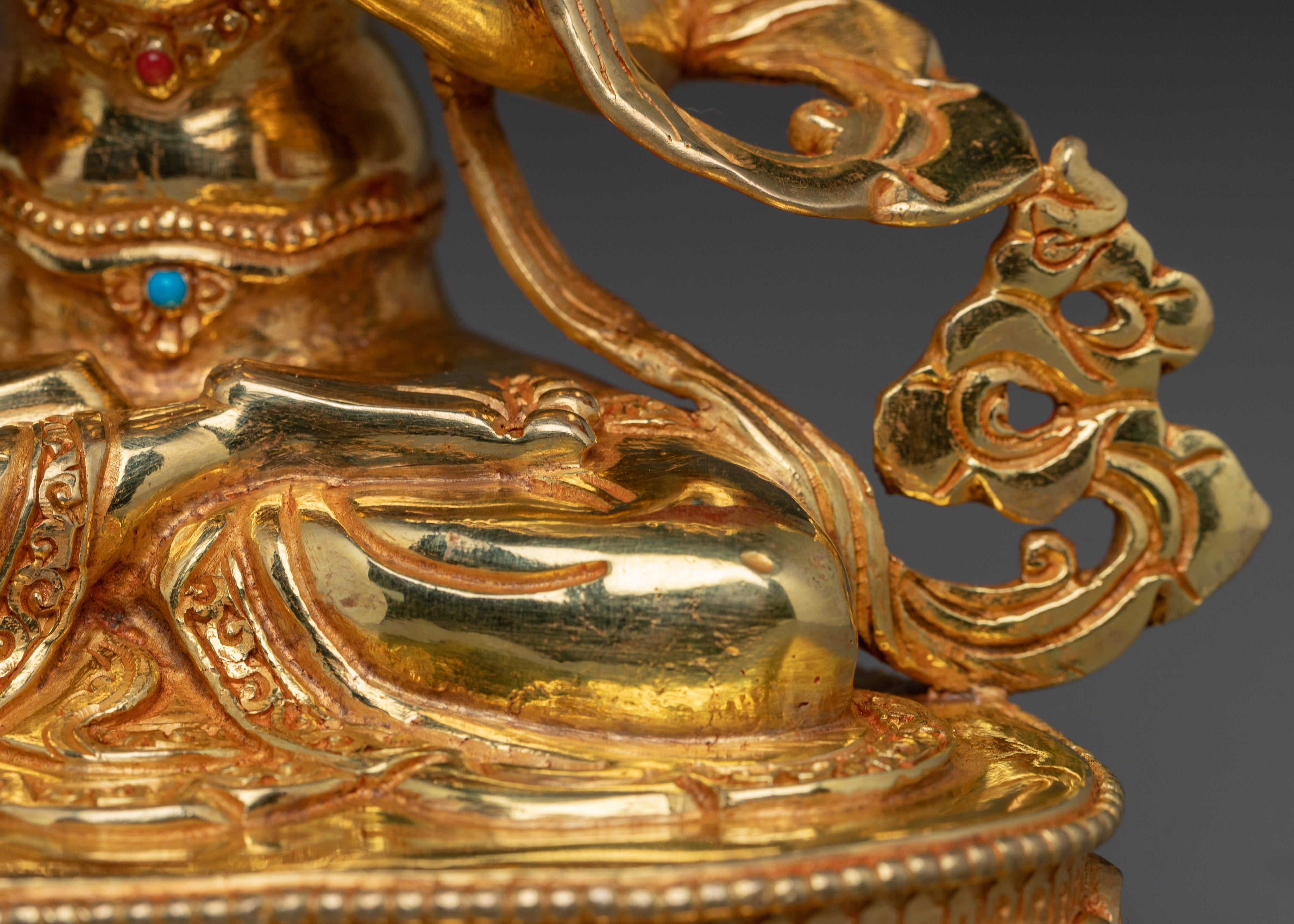 Golden Chenrezig Statue: Bodhisattva of Wisdom