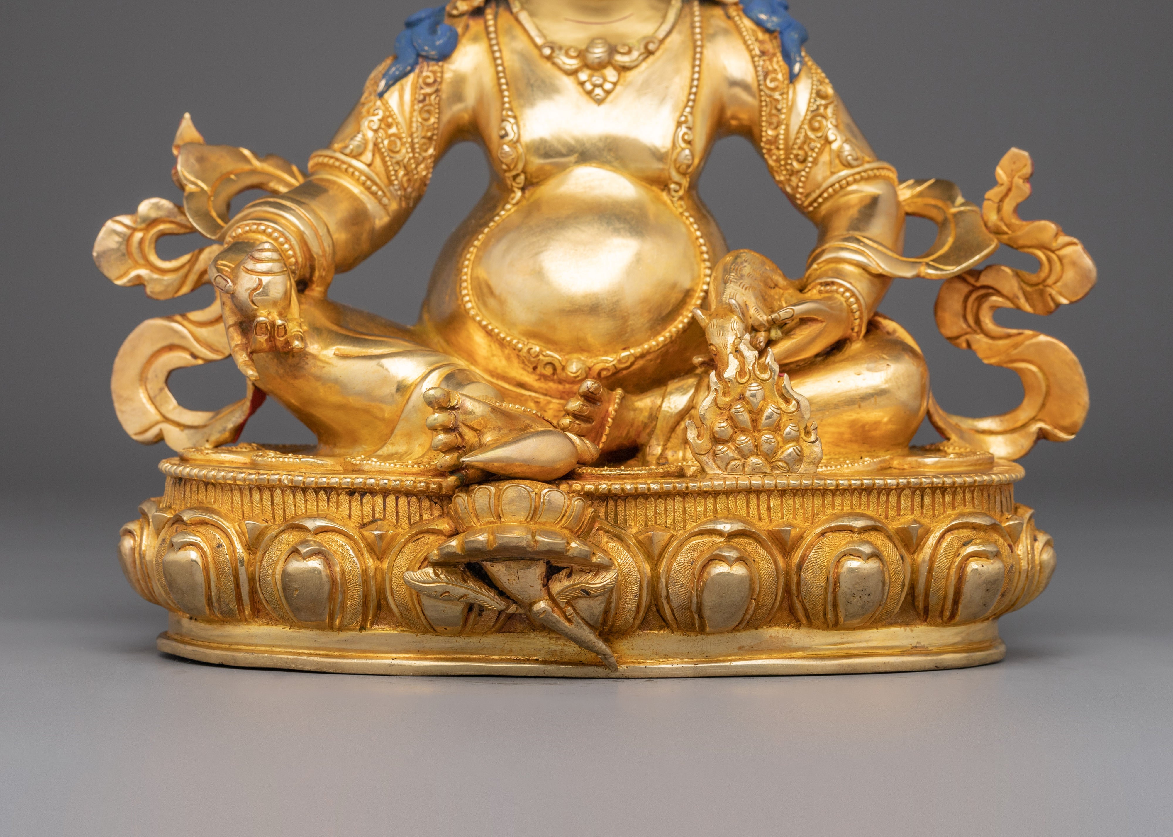 Statue of Dzambhala: God of Wealth and Fortune