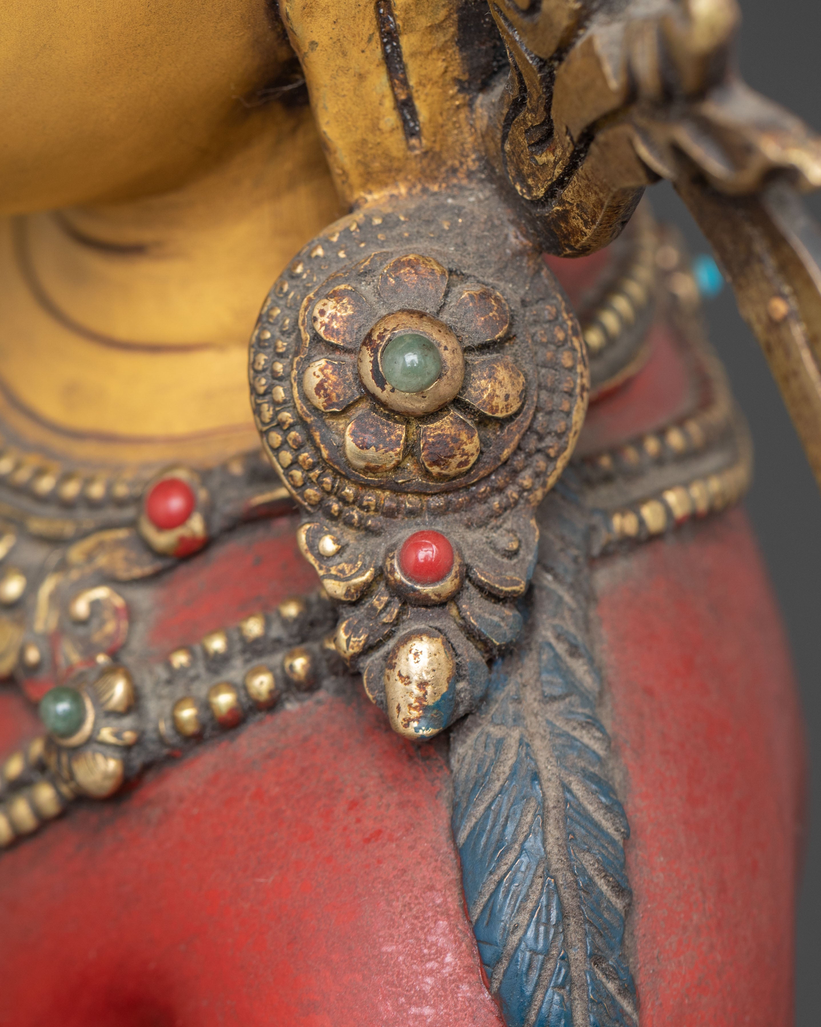 Traditional Shakyamuni Buddha Artwork - Handmade Statue