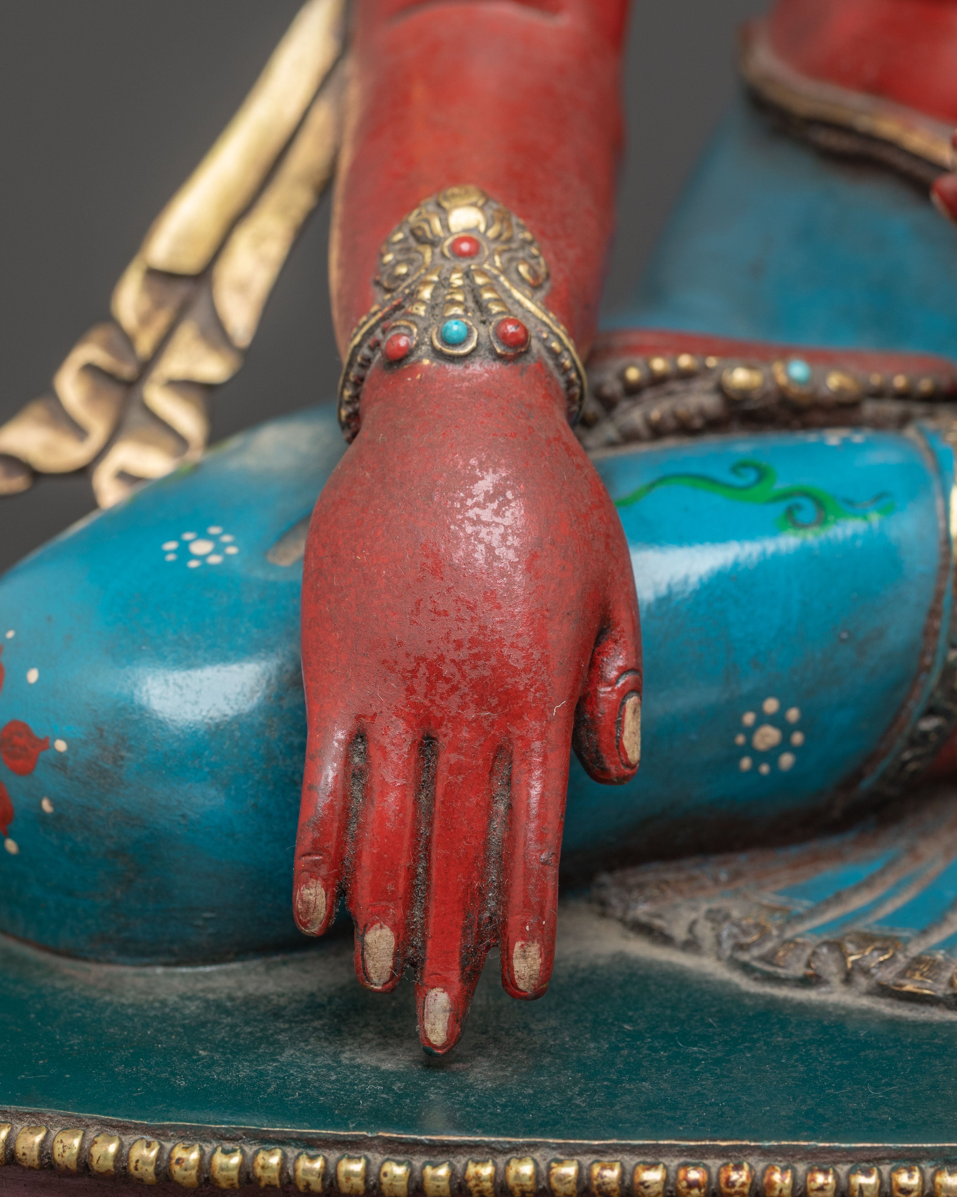 Traditional Shakyamuni Buddha Artwork - Handmade Statue