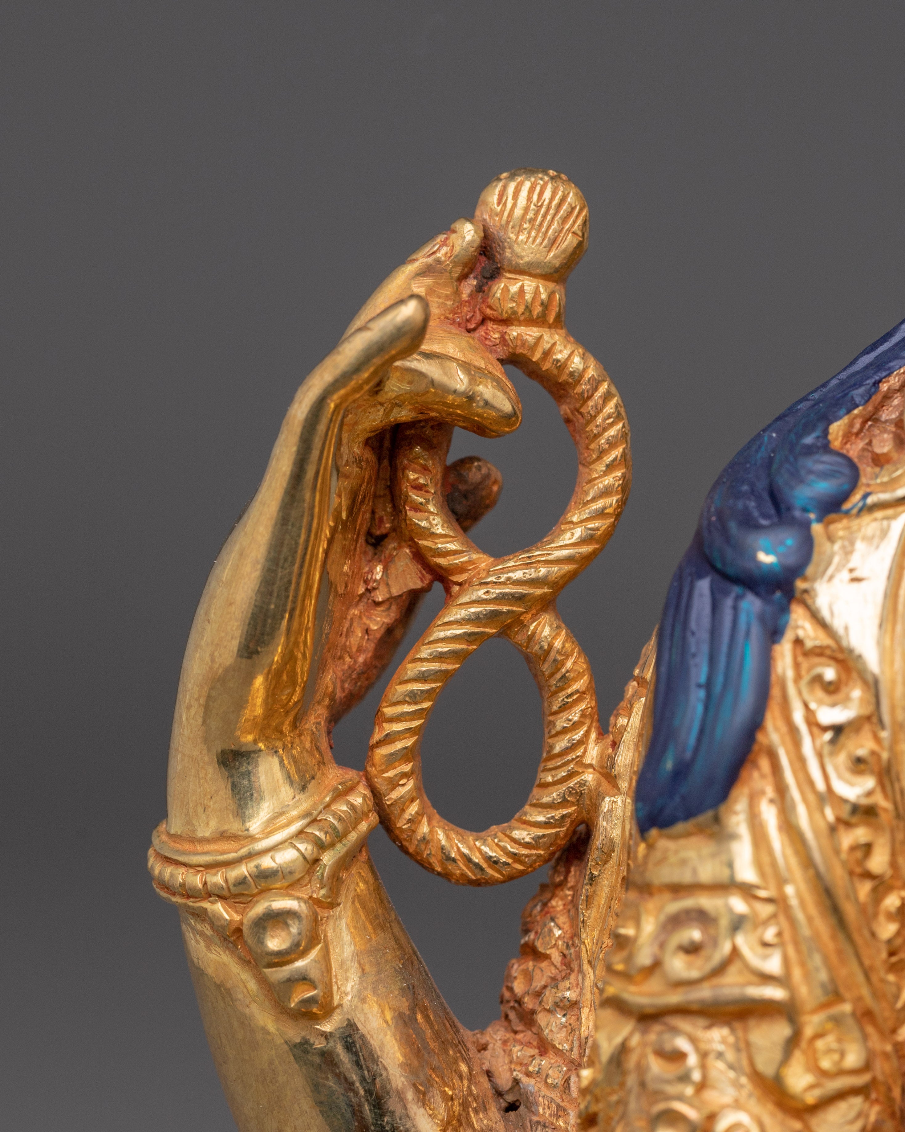 Golden Chenrezig Art: Bodhisattva of Wisdom