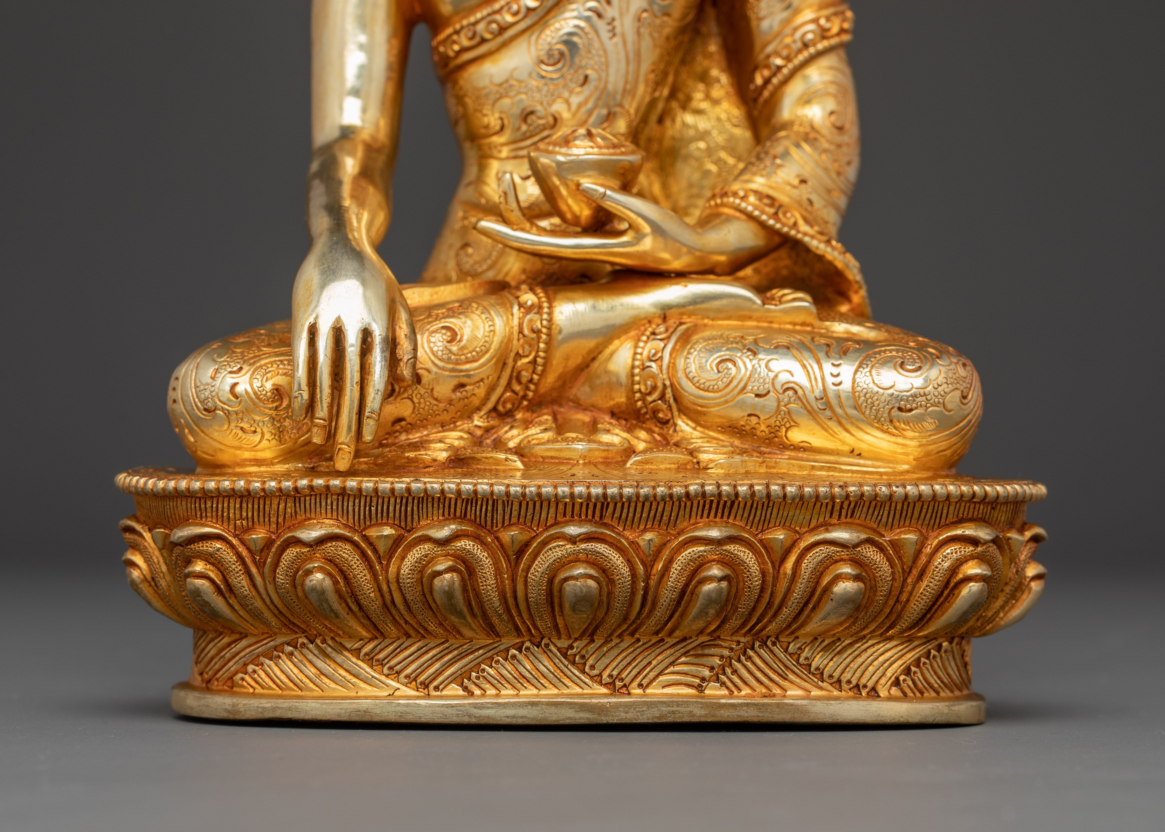 Tibetan Golden Shakyamuni Buddha Sculpture for Meditation
