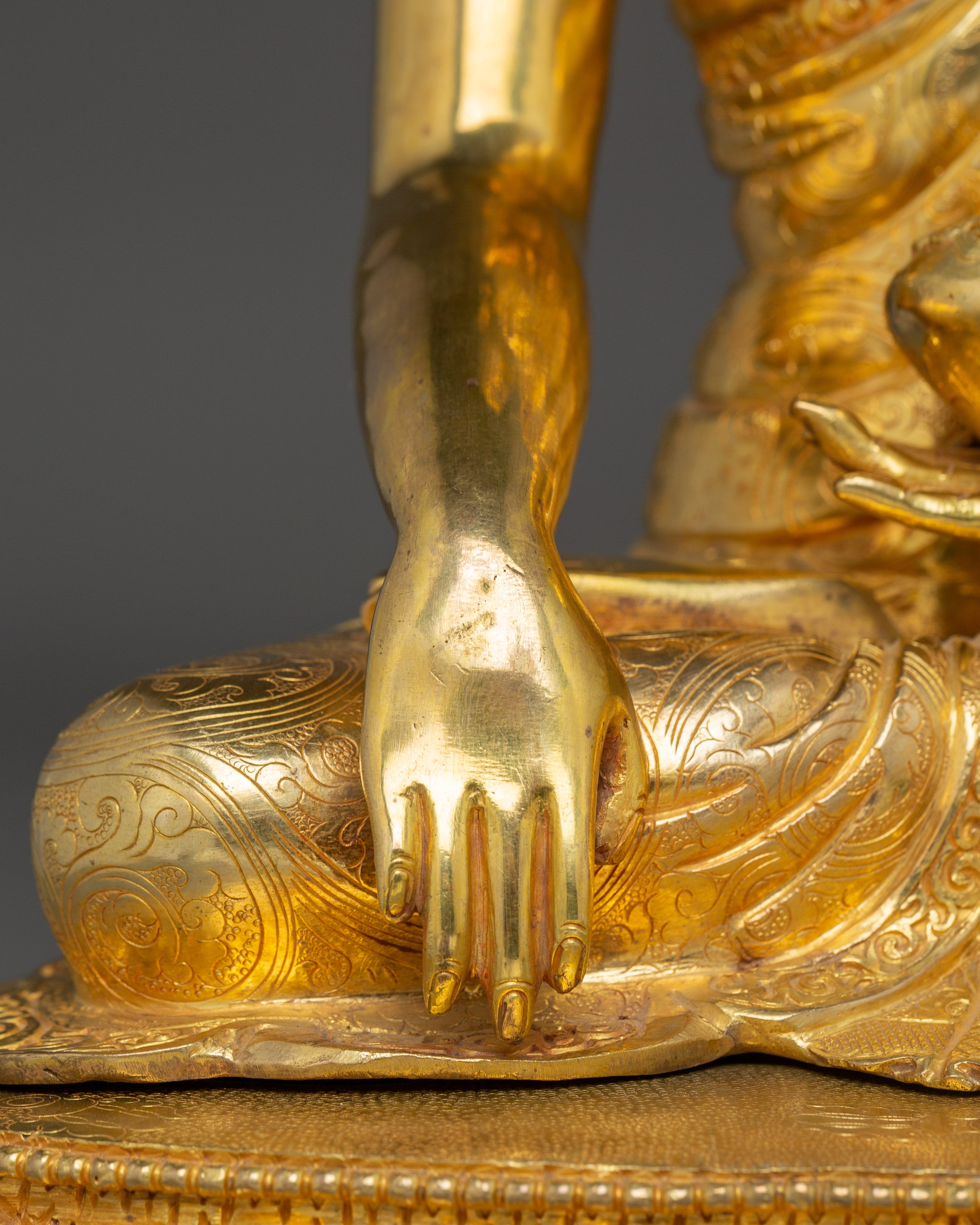 Tibetan Golden Shakyamuni Buddha Artwork