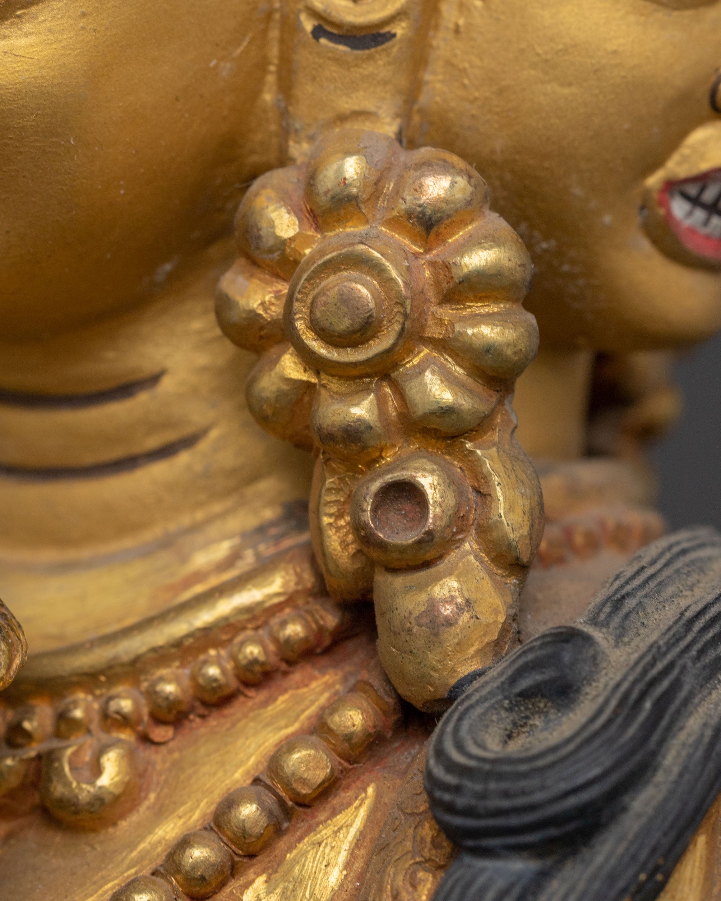 Namgyalma on Throne Statue: The Buddhist Healing Deity