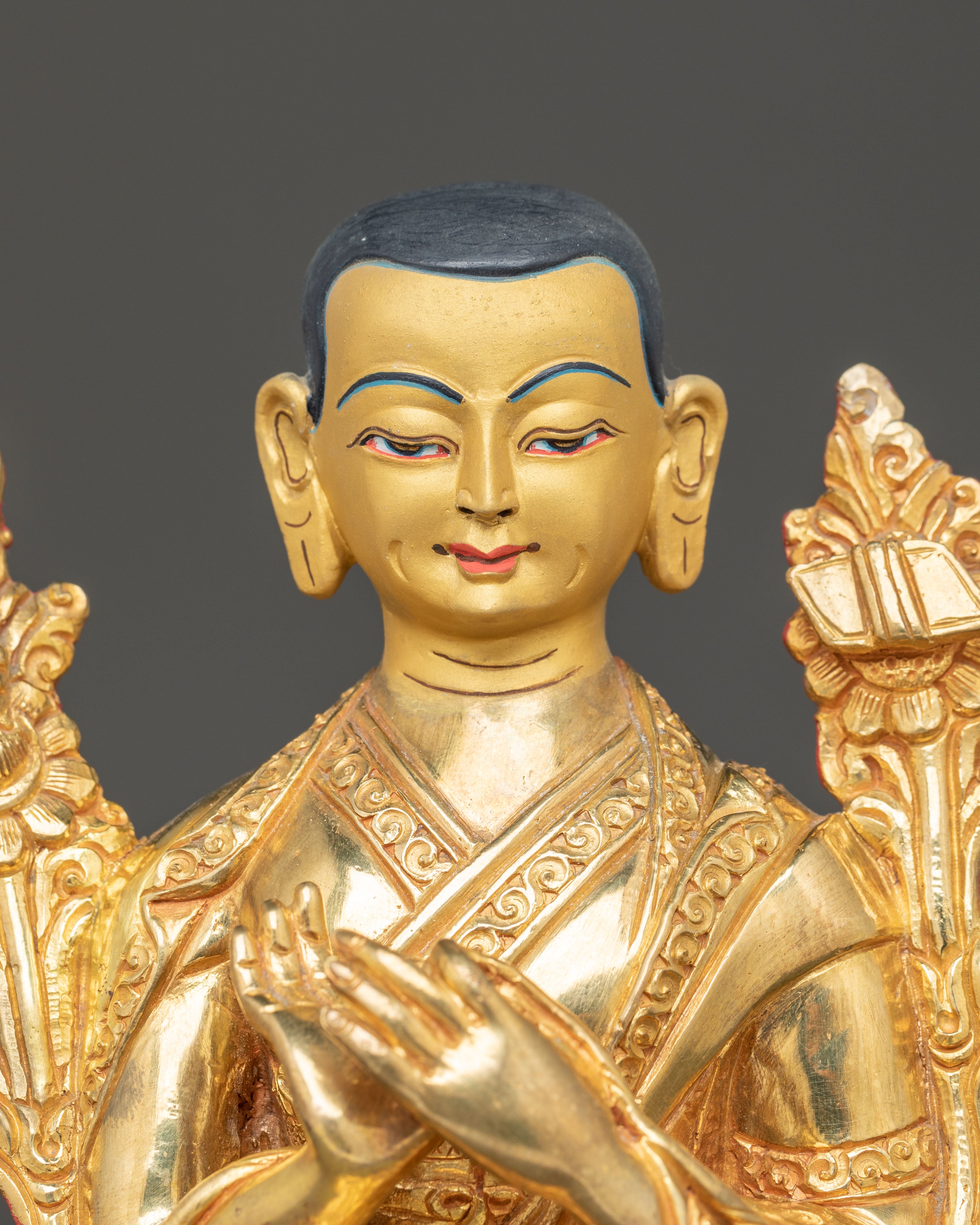 Tsongkhapa Statue Set: Symbolism of Wisdom and Compassion