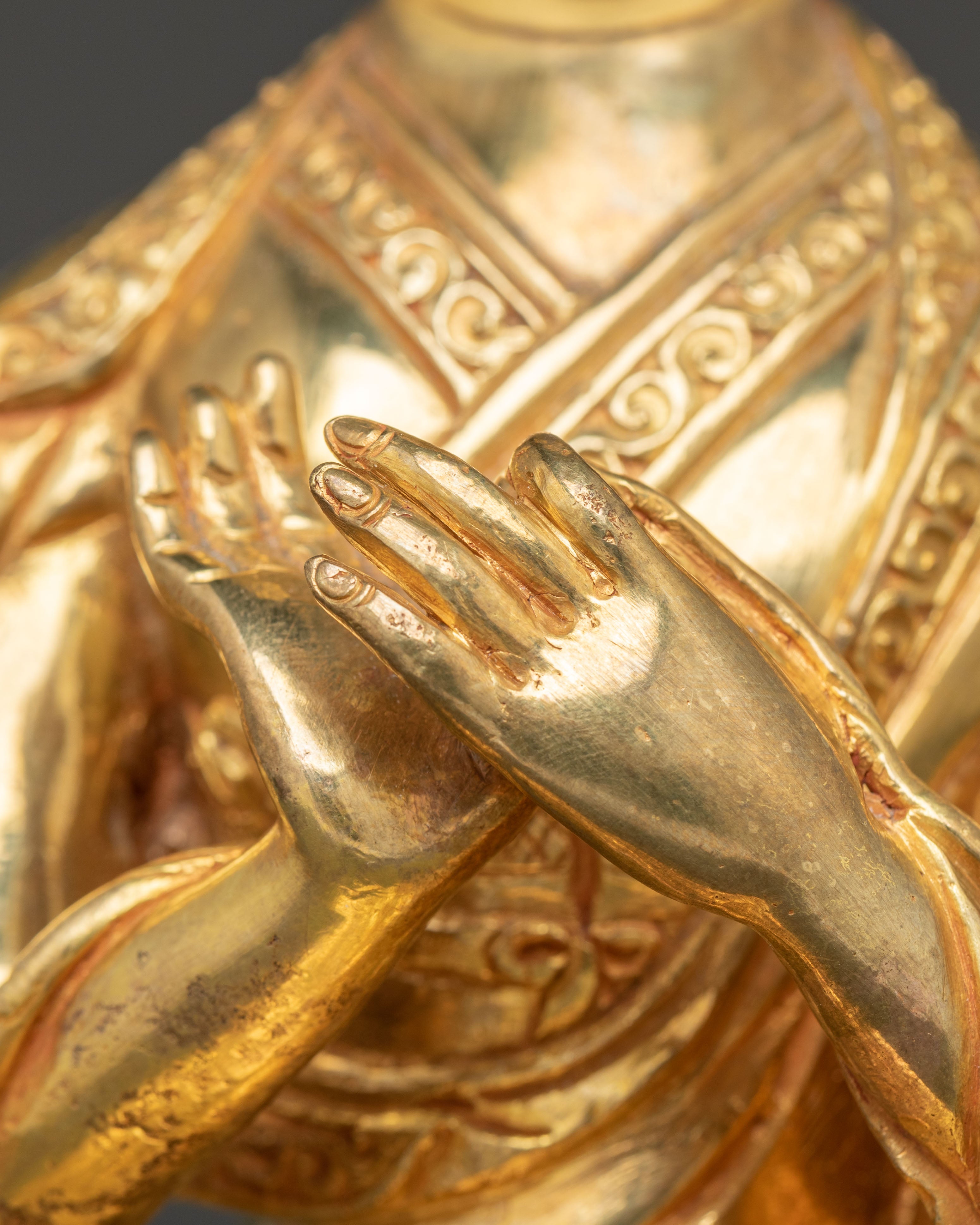 Tsongkhapa Statue Set: Symbolism of Wisdom and Compassion