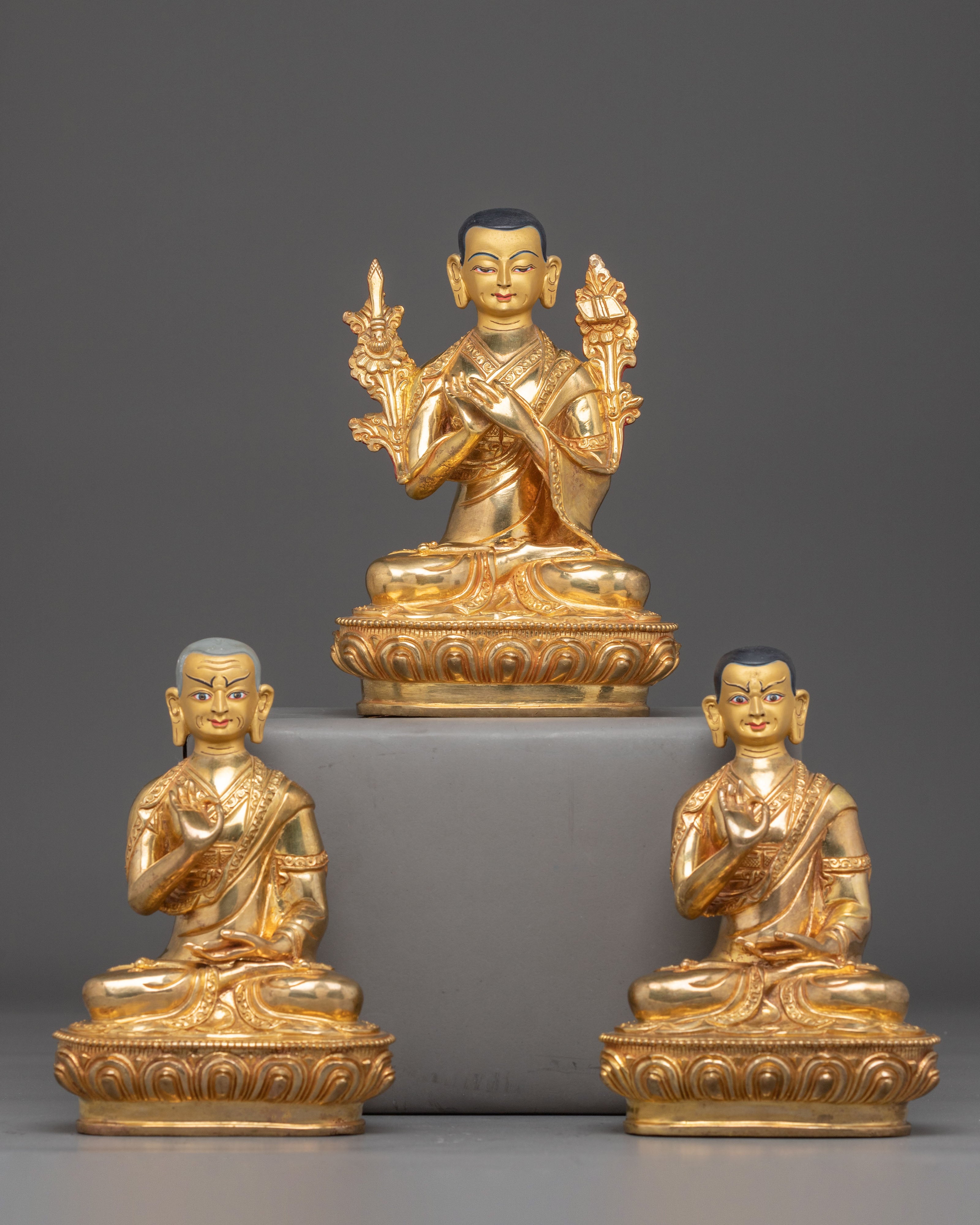 Tsongkhapa Statue Set: Symbolism of Wisdom and Compassion