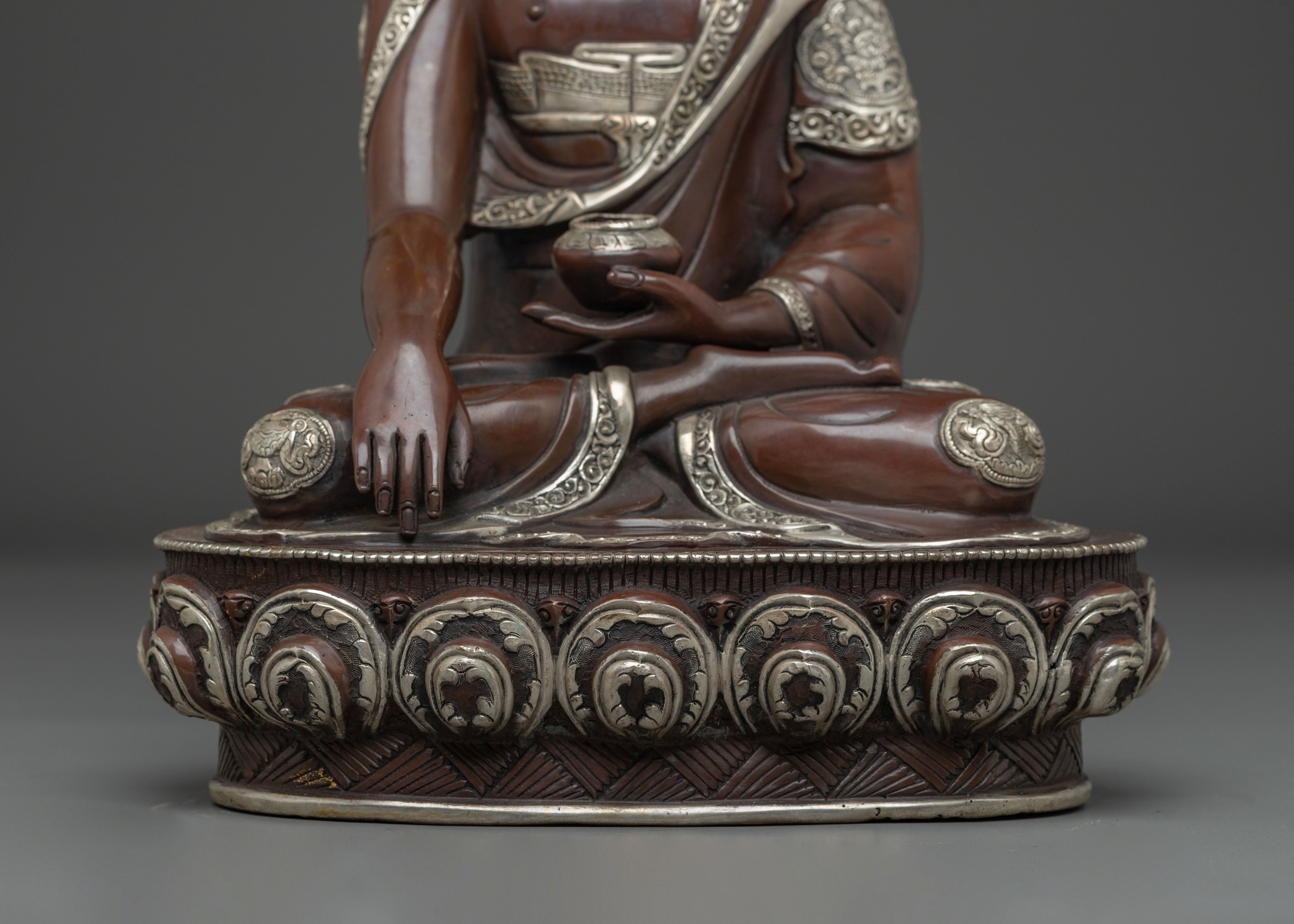 Golden Shakyamuni Buddha Figurine, Wisdom Guide