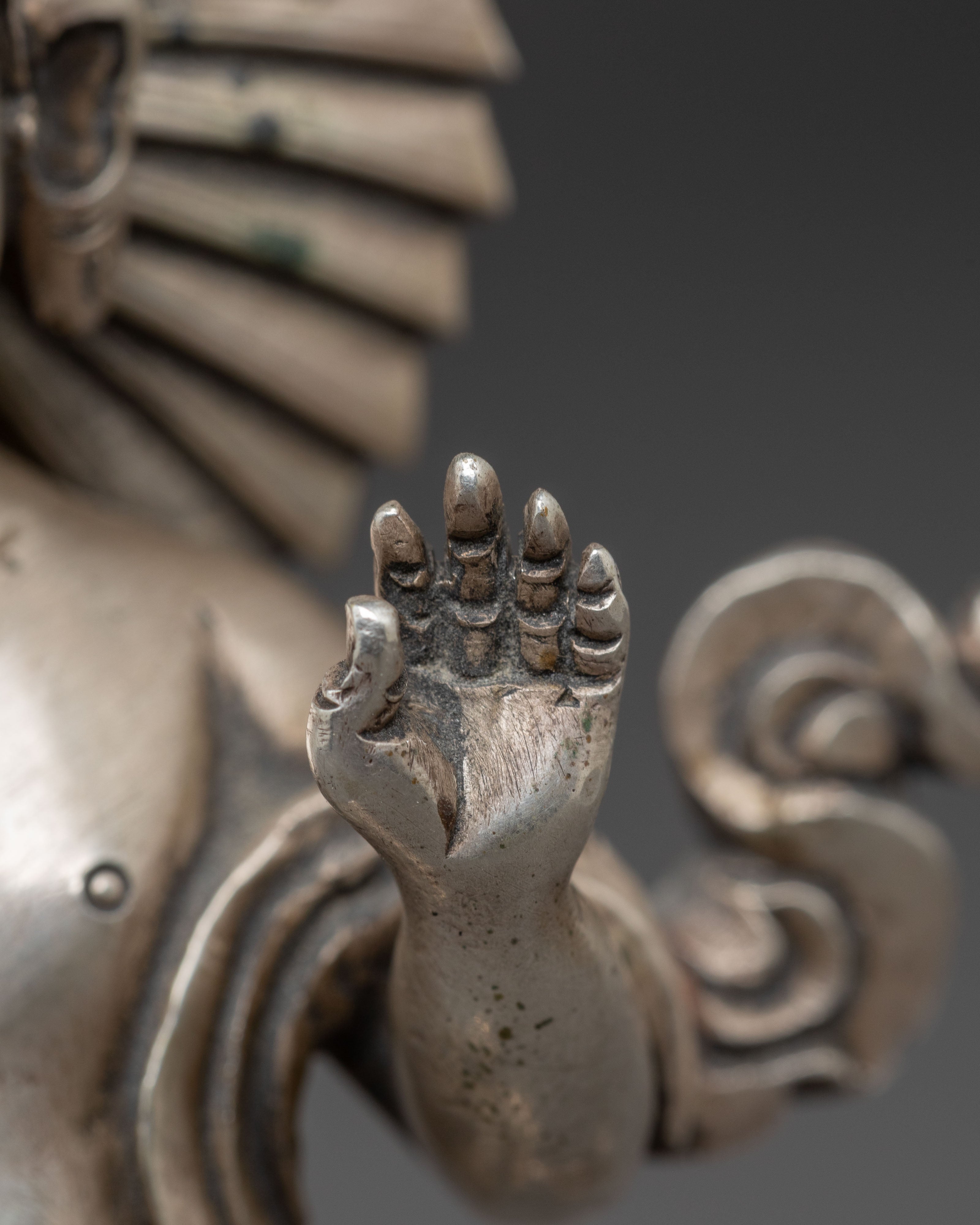Majestic Little Buddha Statue - A Symbol of Enlightenment's Balance