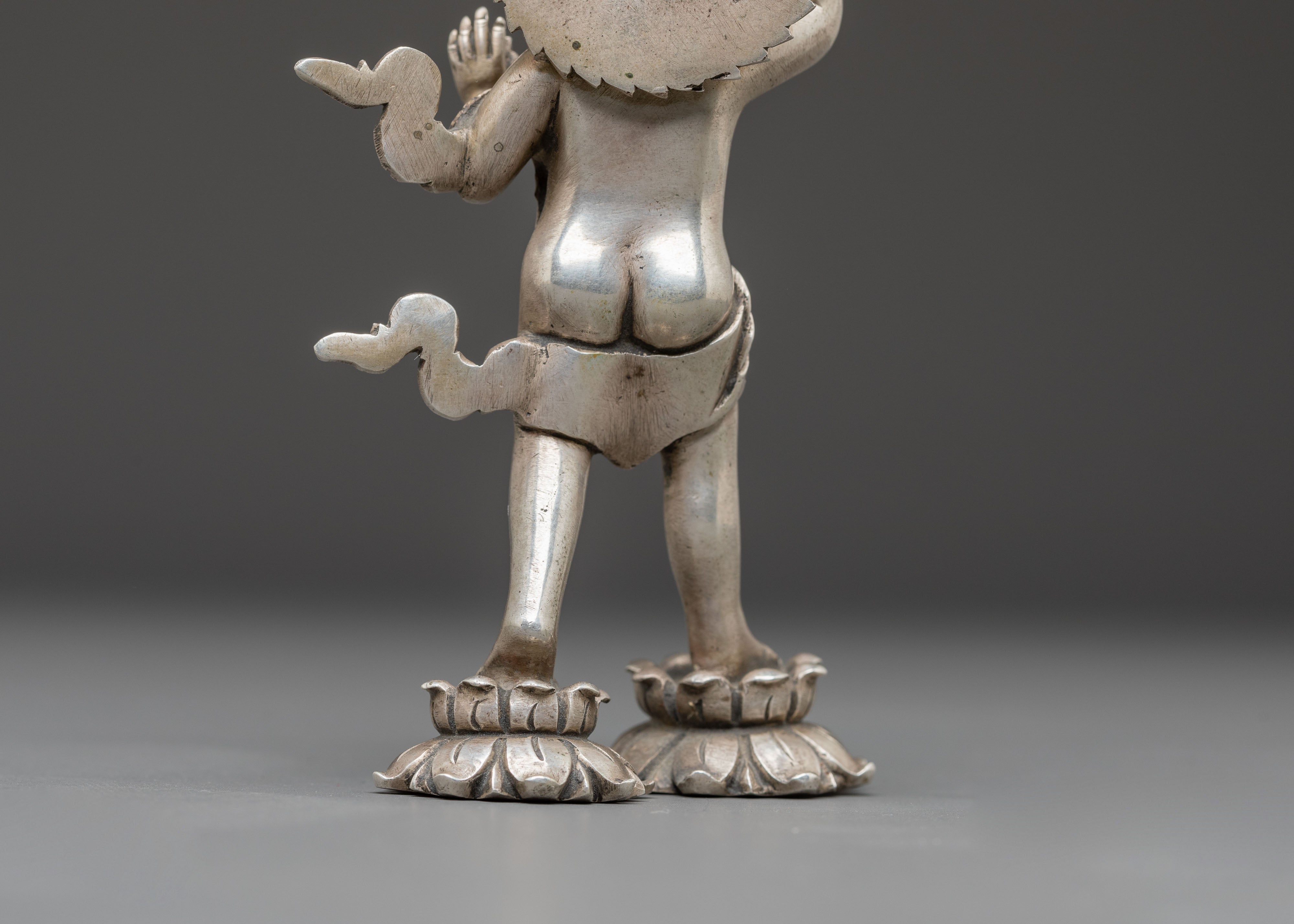 Majestic Little Buddha Statue - A Symbol of Enlightenment's Balance