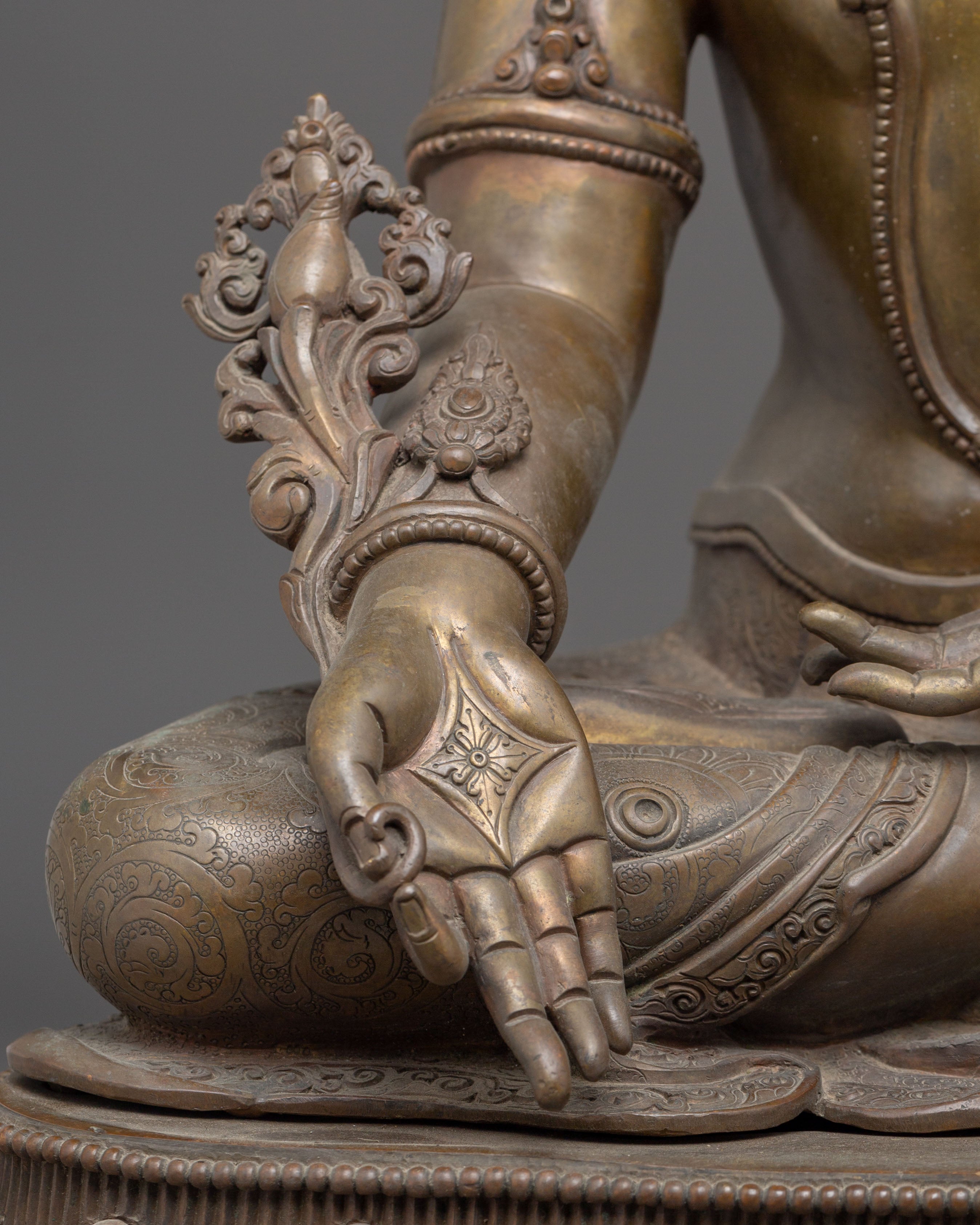 Statue of Medicine Buddha: Divine Spiritual Healing