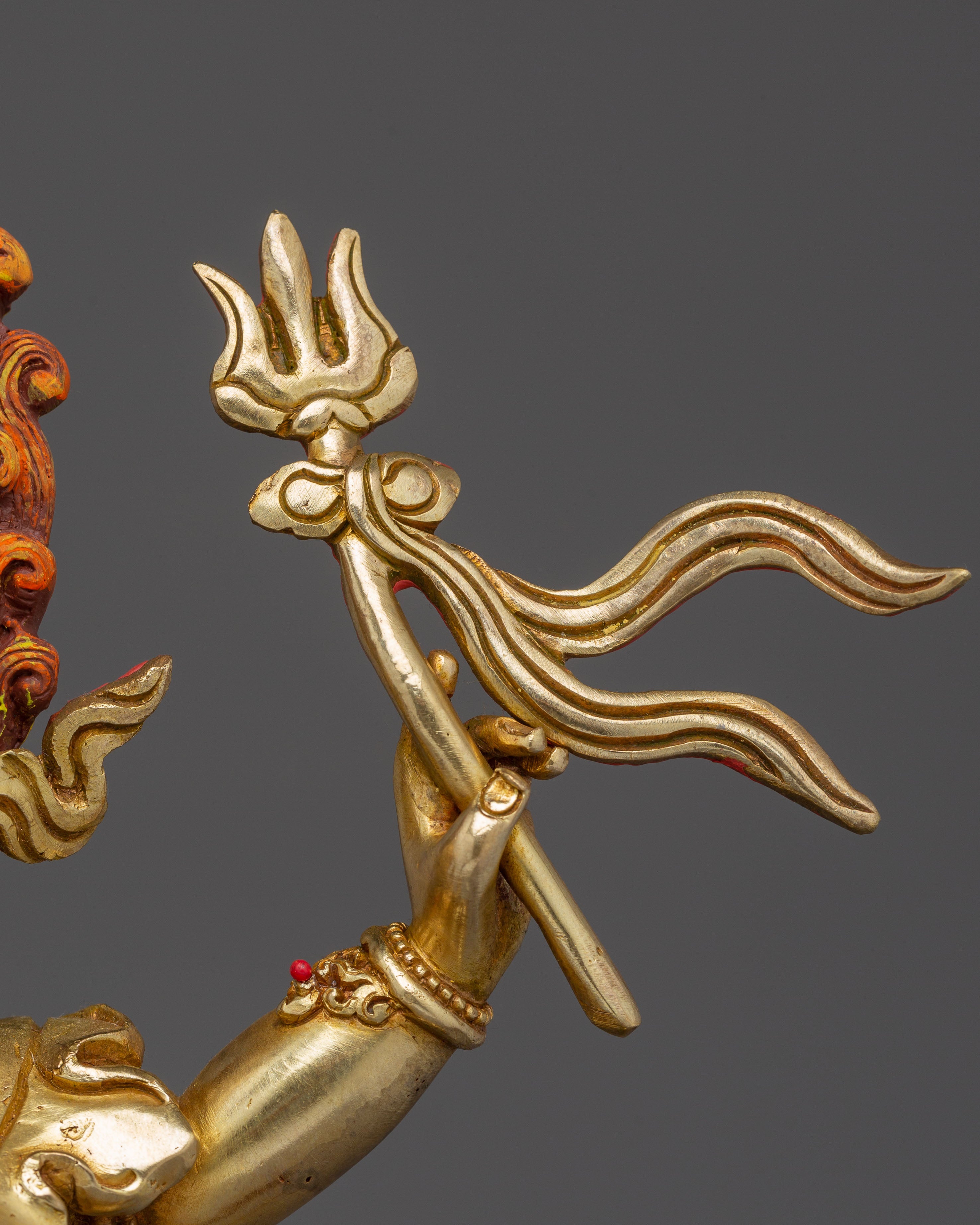 White Mahakala Statue: The Protector of Spiritual Prosperity