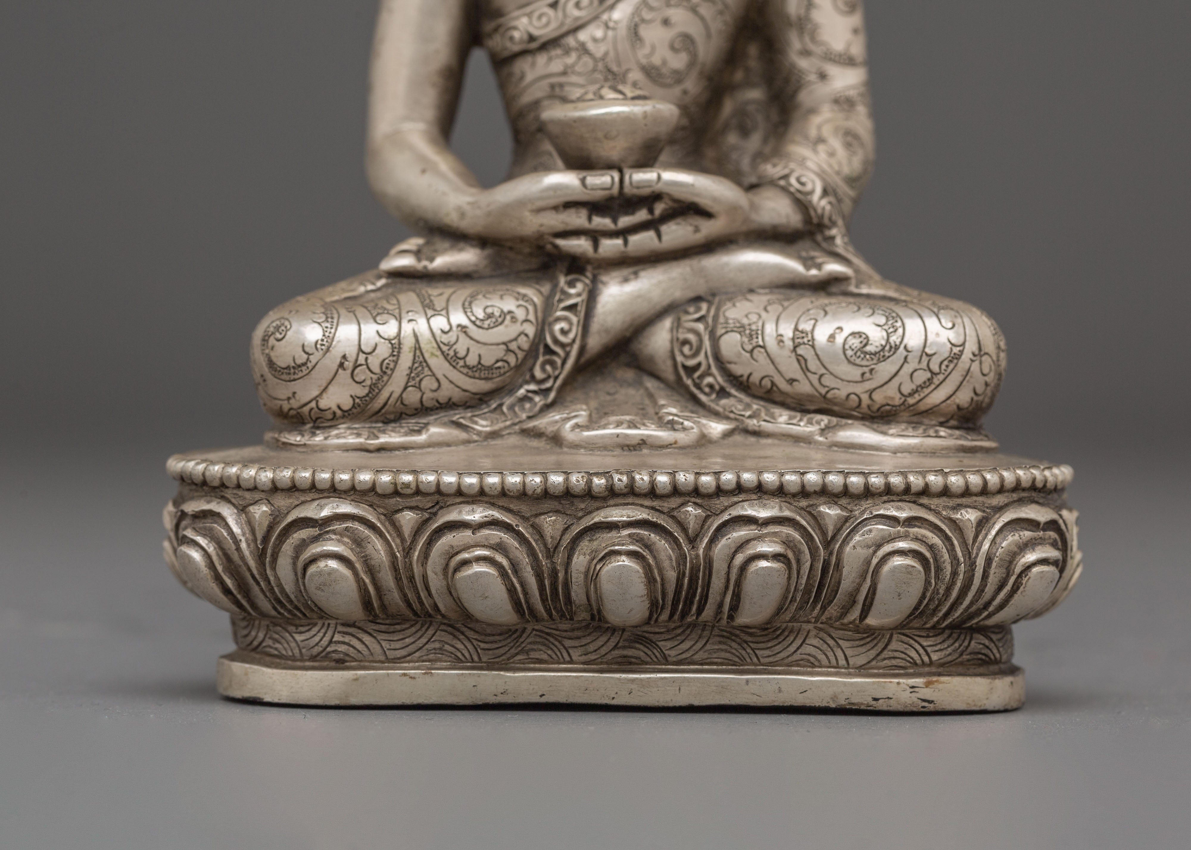 Amitabha Statue : Buddha of Infinite Light