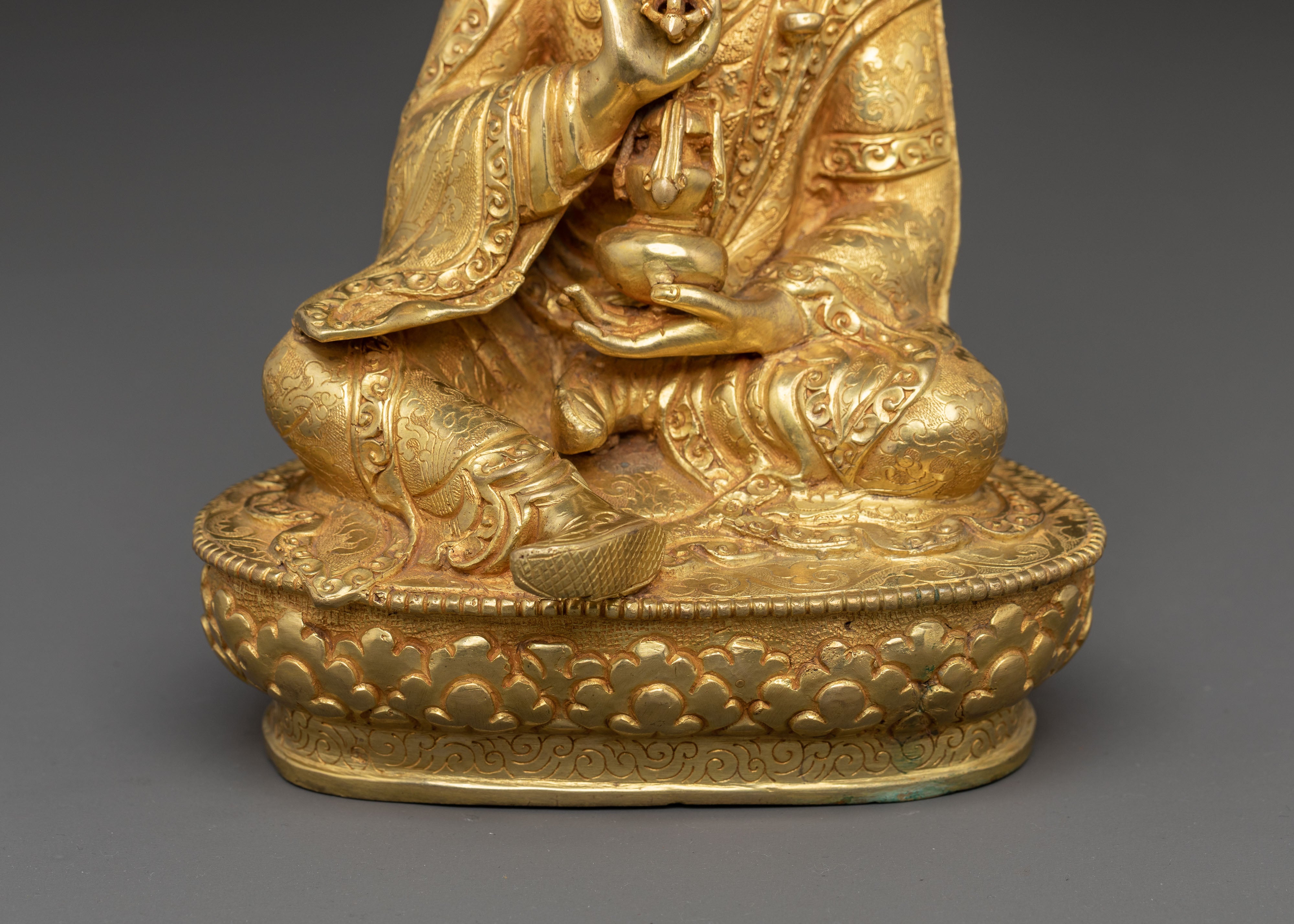 Golden Statue of Guru Tsyoke Dorje | Peaceful Form of Padmasambhava