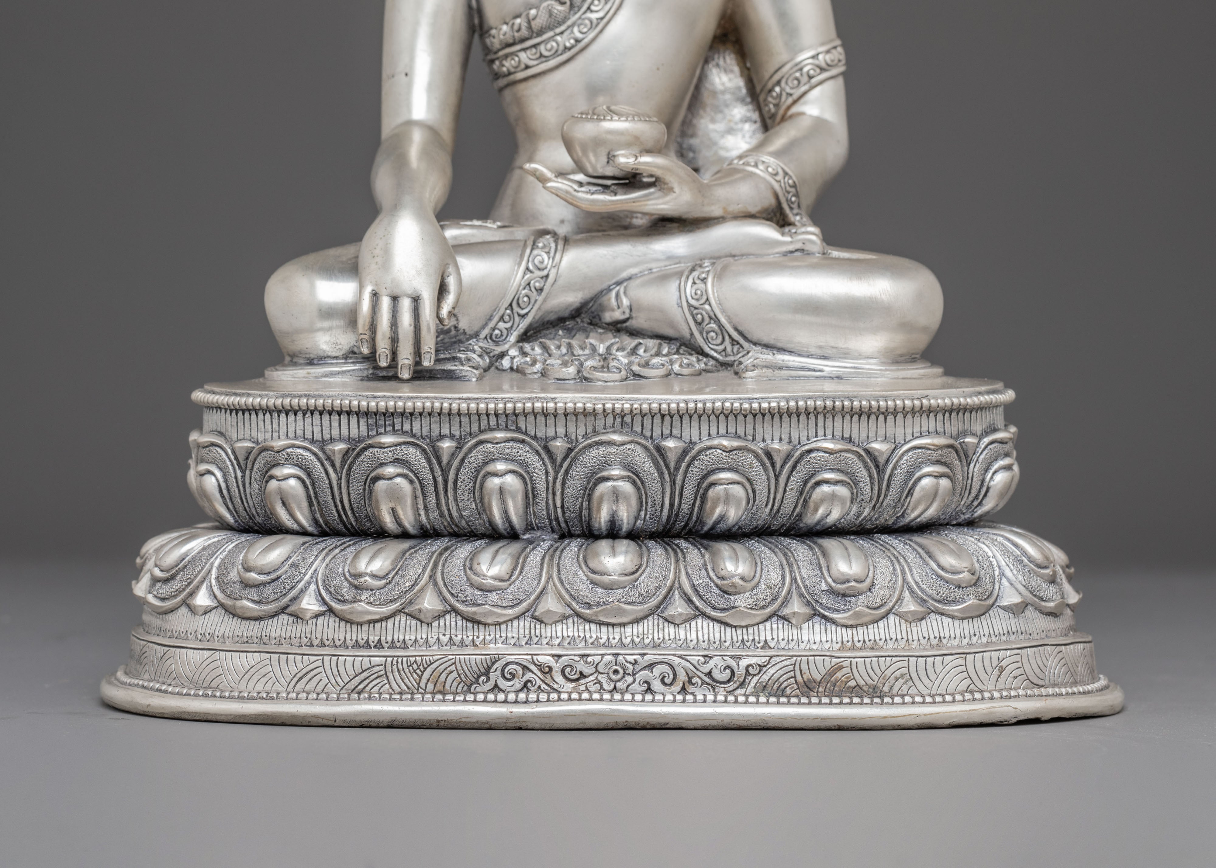 Silver Plated Statue of Buddha Shakyamuni | Symbol of Peace