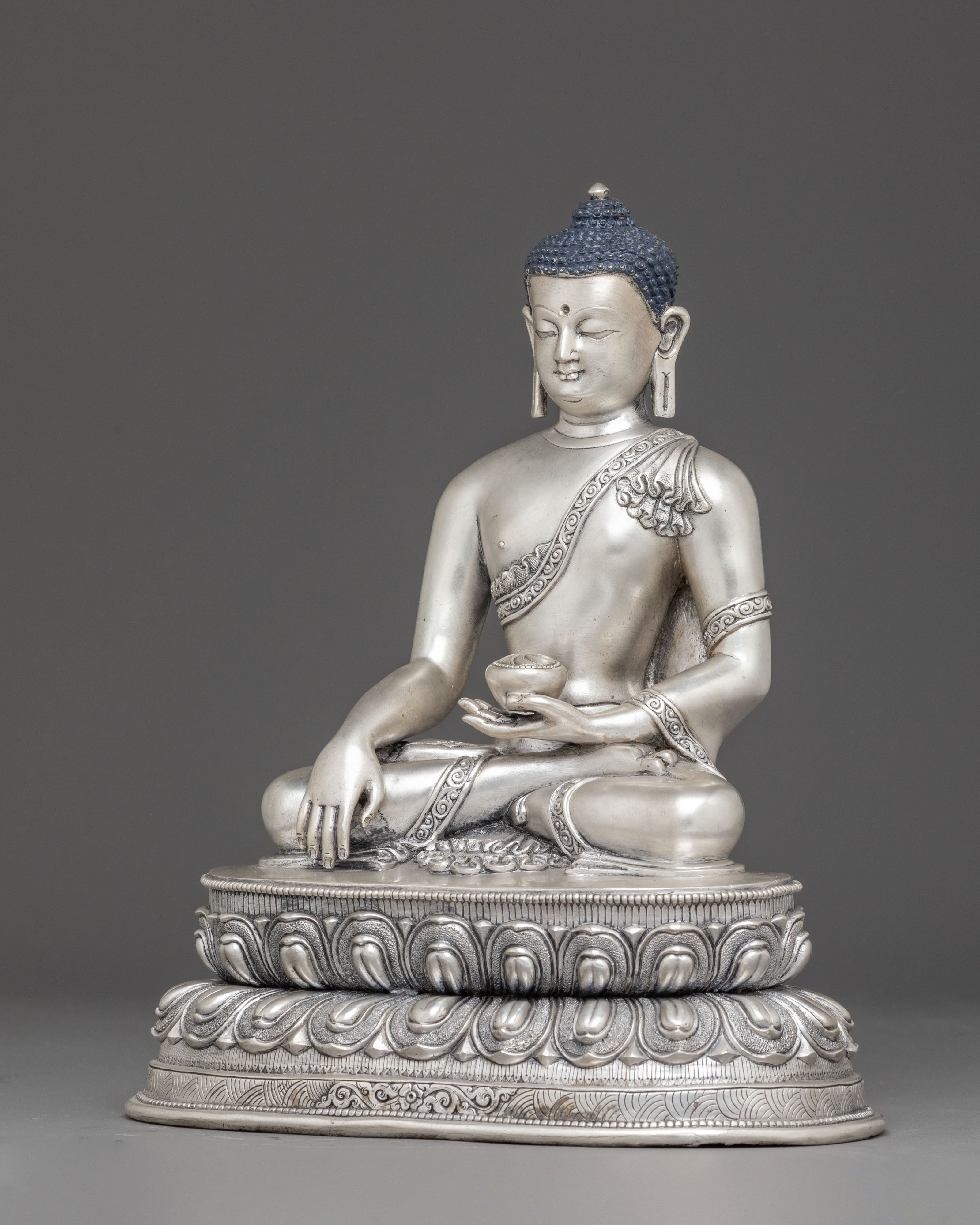 Silver Plated Statue of Buddha Shakyamuni | Symbol of Peace