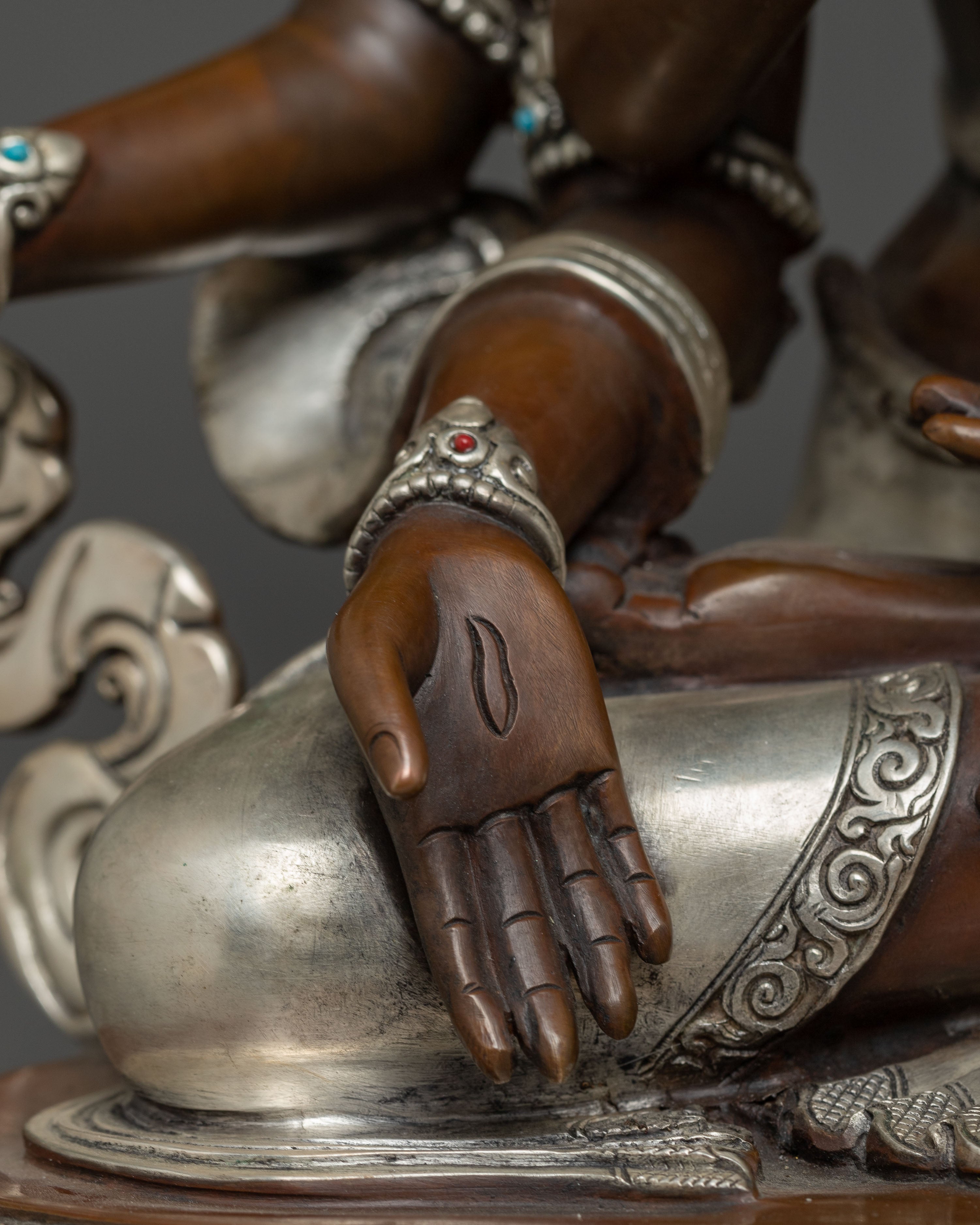 Namgyalma Statue : Goddess of Long Life and Protection