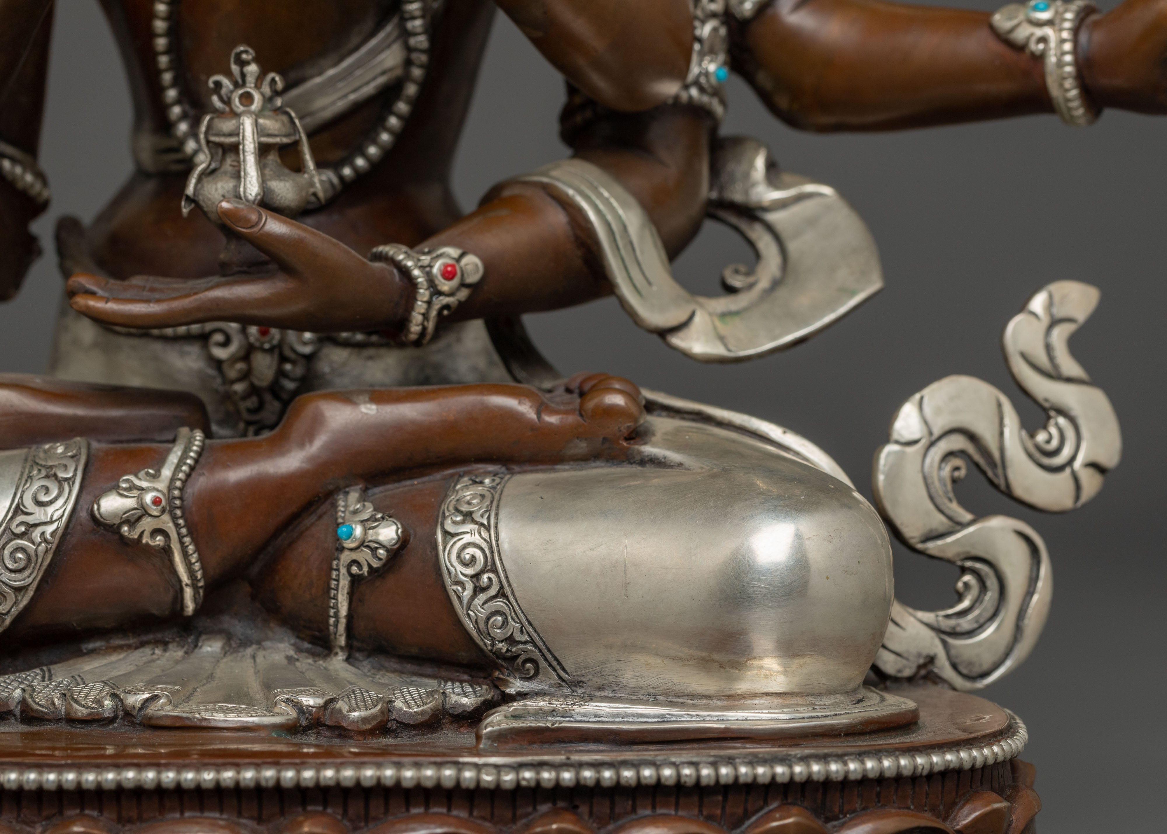 Namgyalma Statue : Goddess of Long Life and Protection