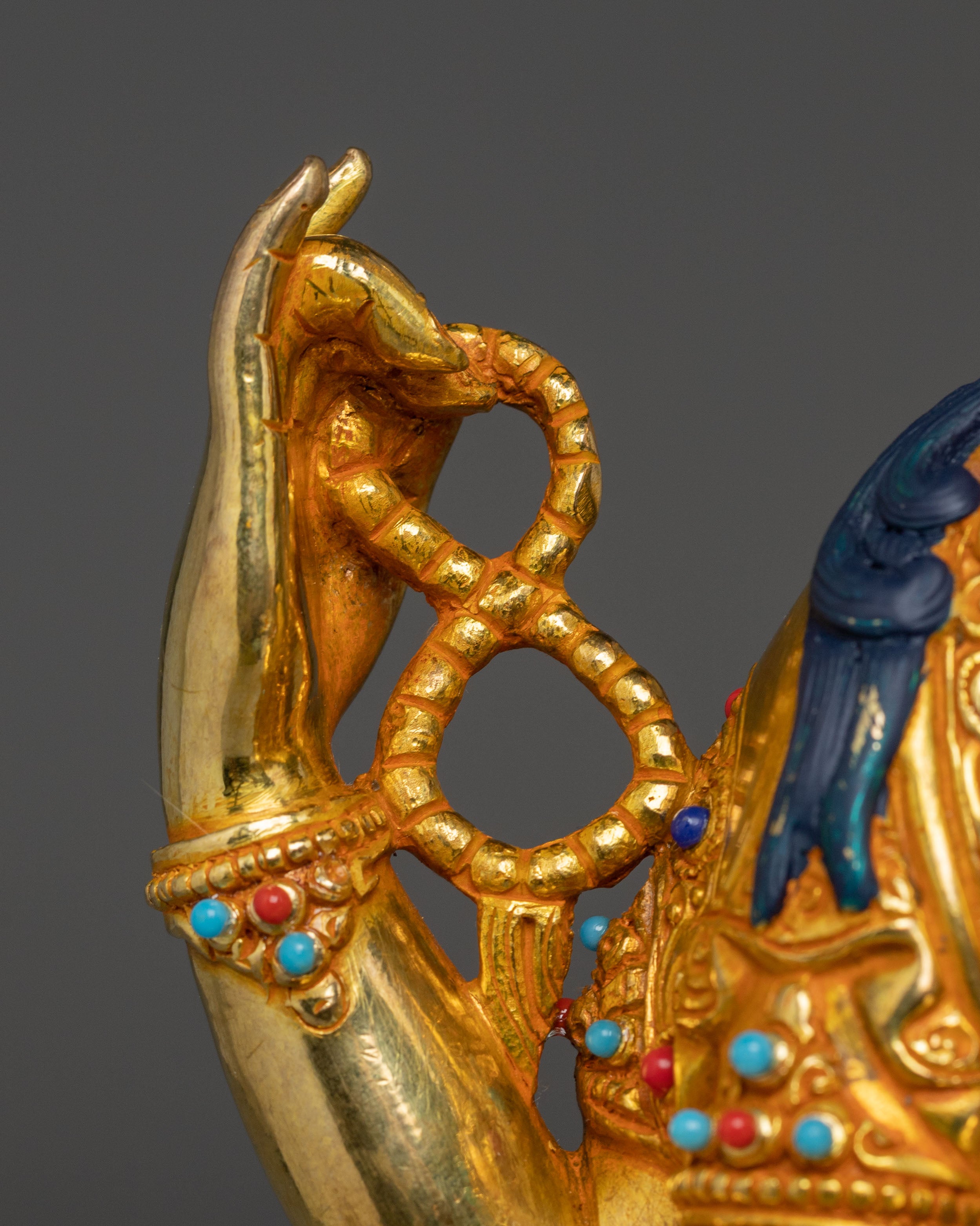 Statue of Compassionate Bodhisattva Chenrezig