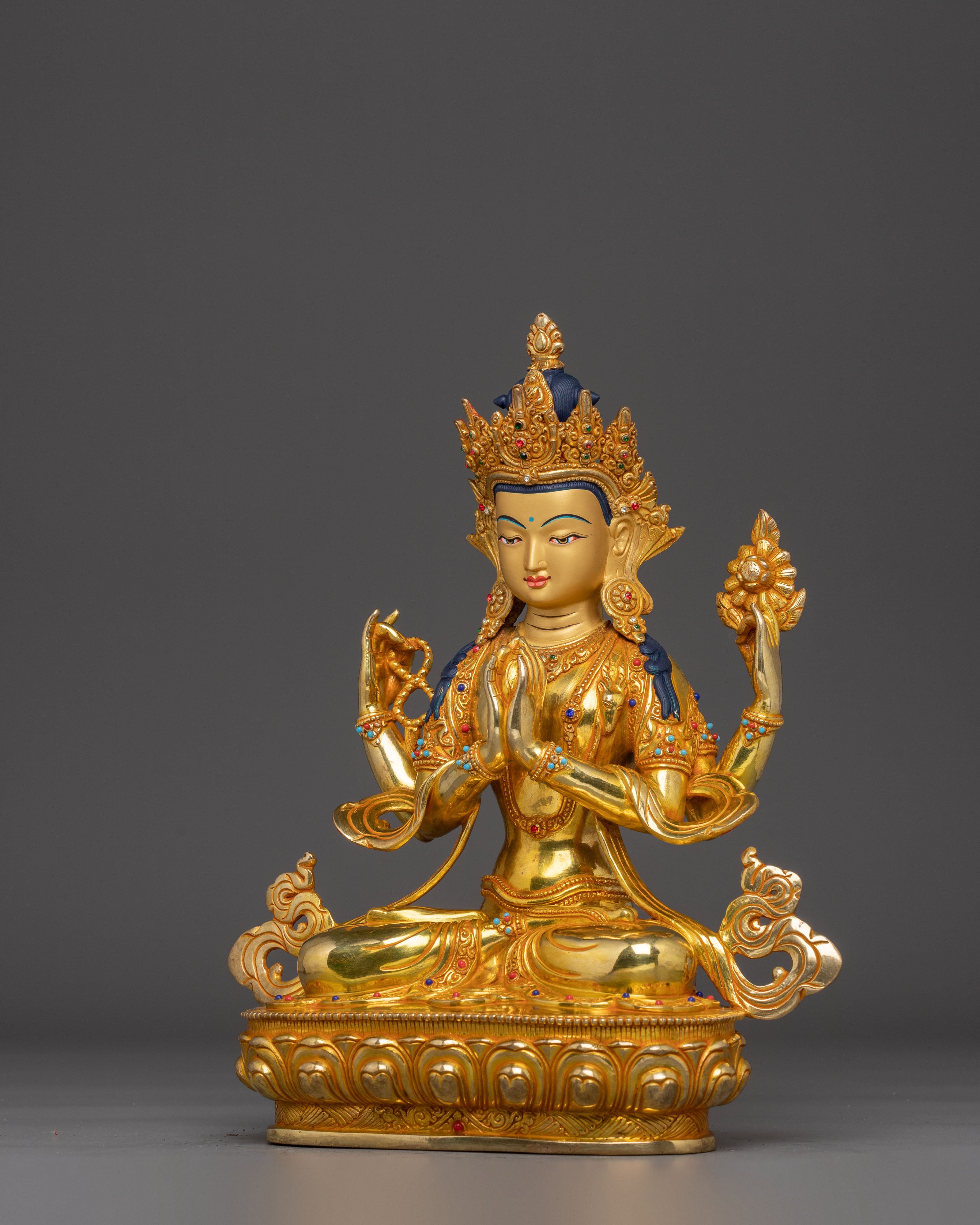 Statue of Compassionate Bodhisattva Chenrezig