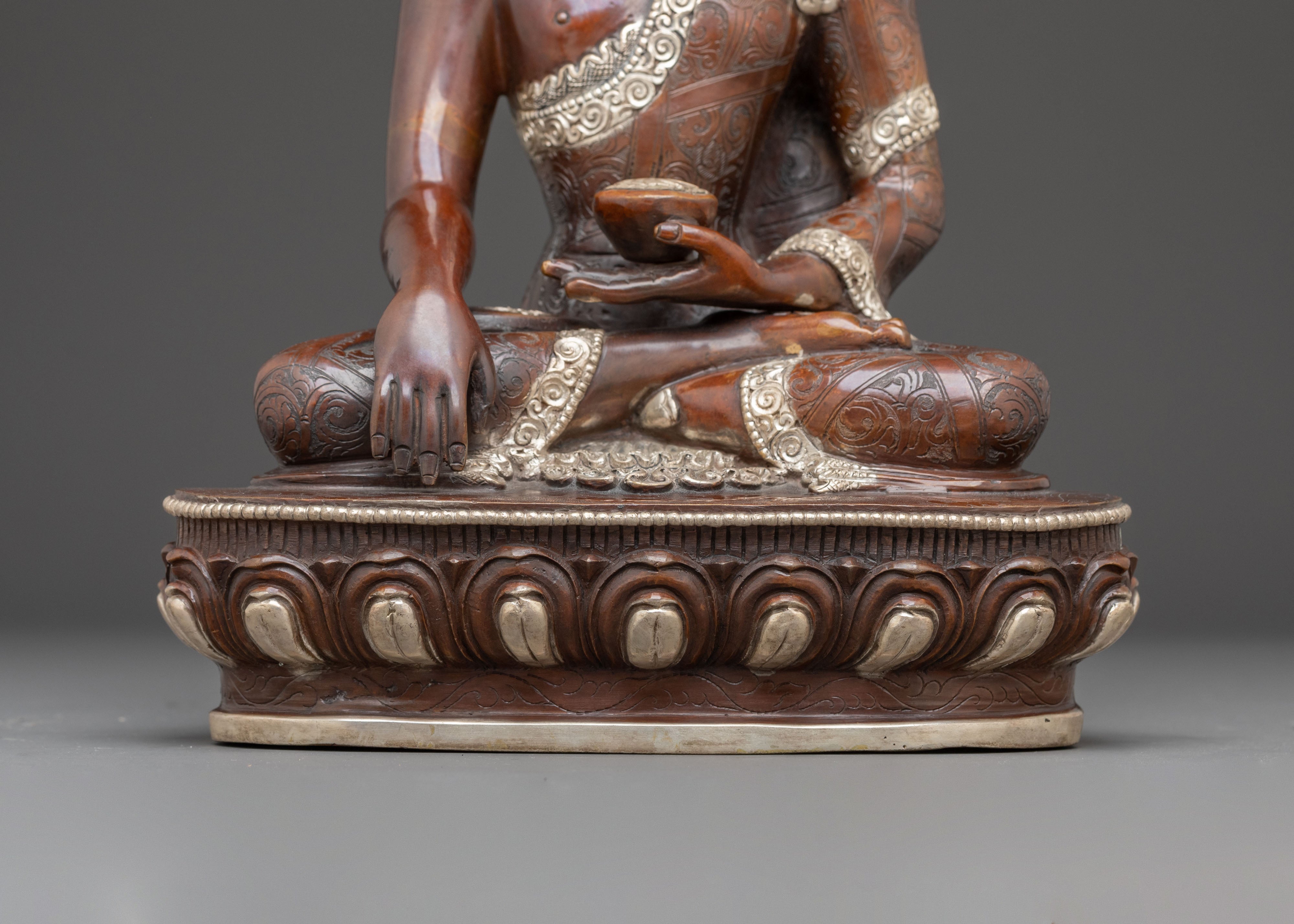 Handmade Oxidized Copper Statue of Shakyamuni Buddha