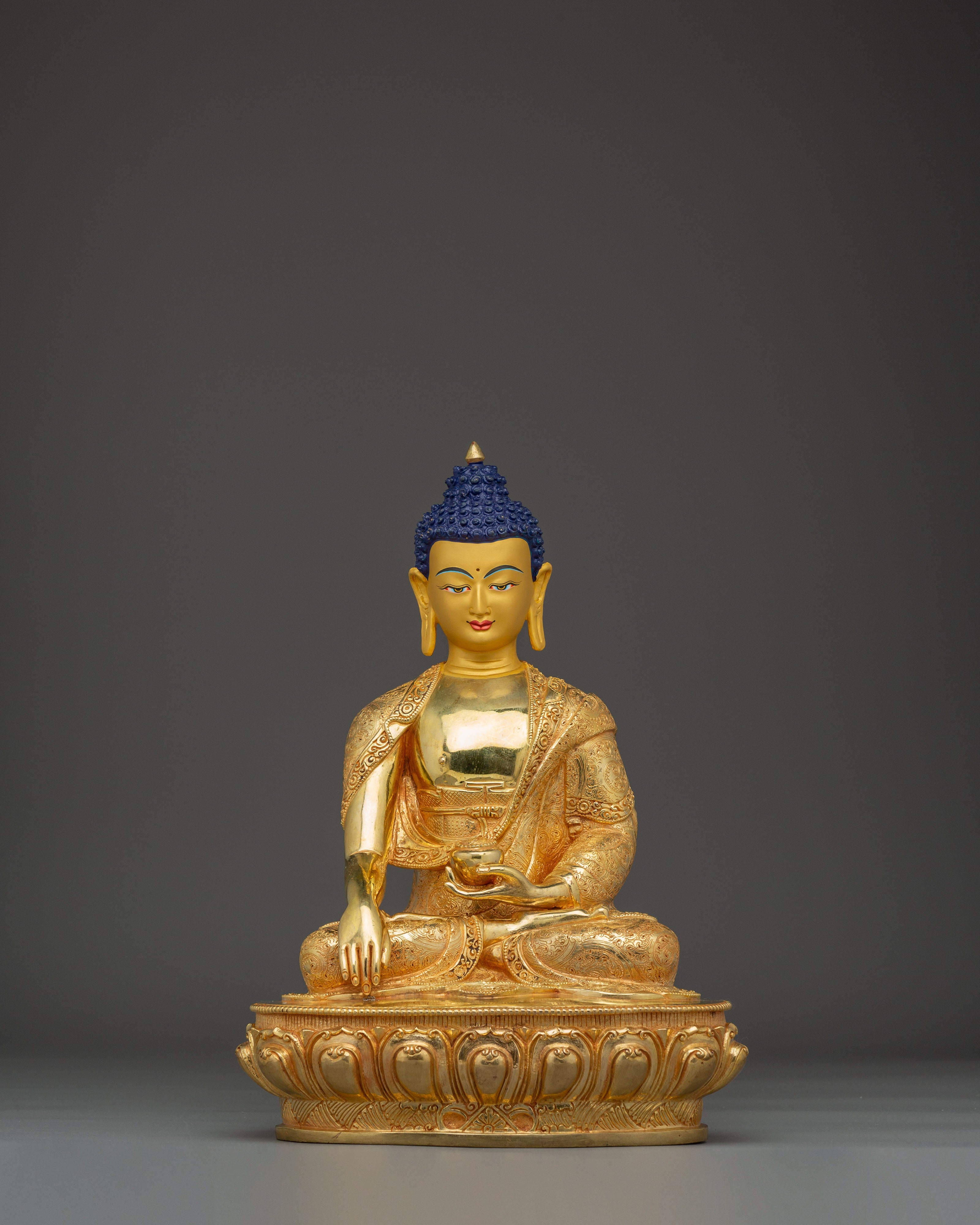 Statue of Buddha Shakyamuni | The Enlightened One