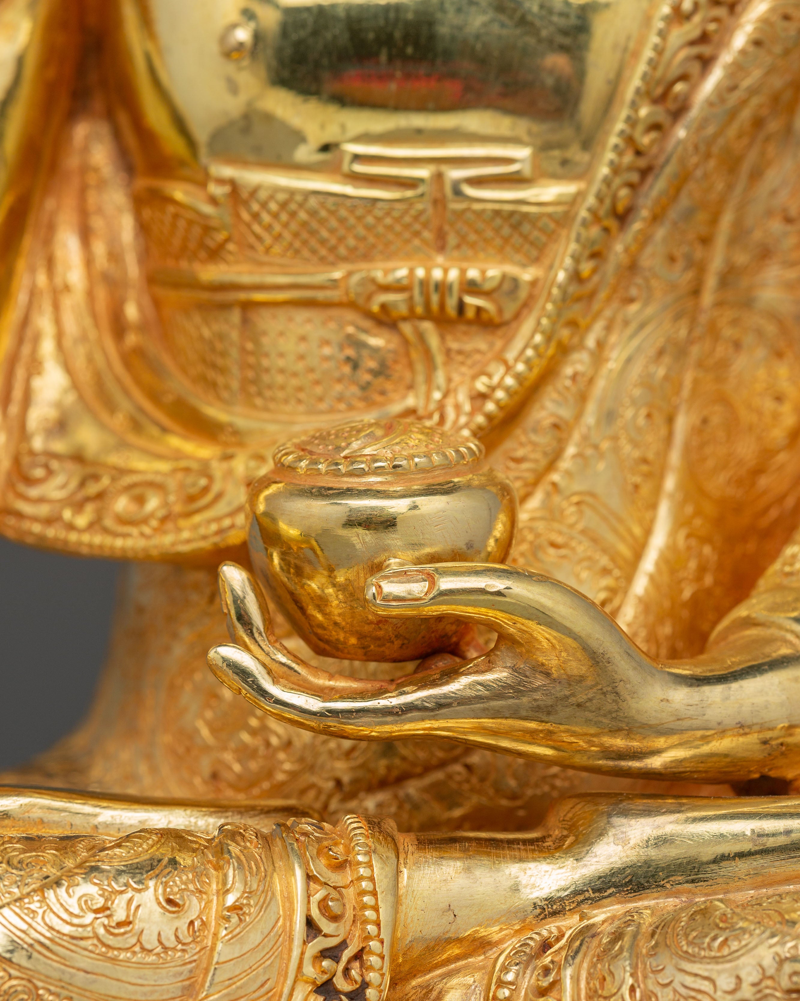 Statue of Buddha Shakyamuni | The Enlightened One