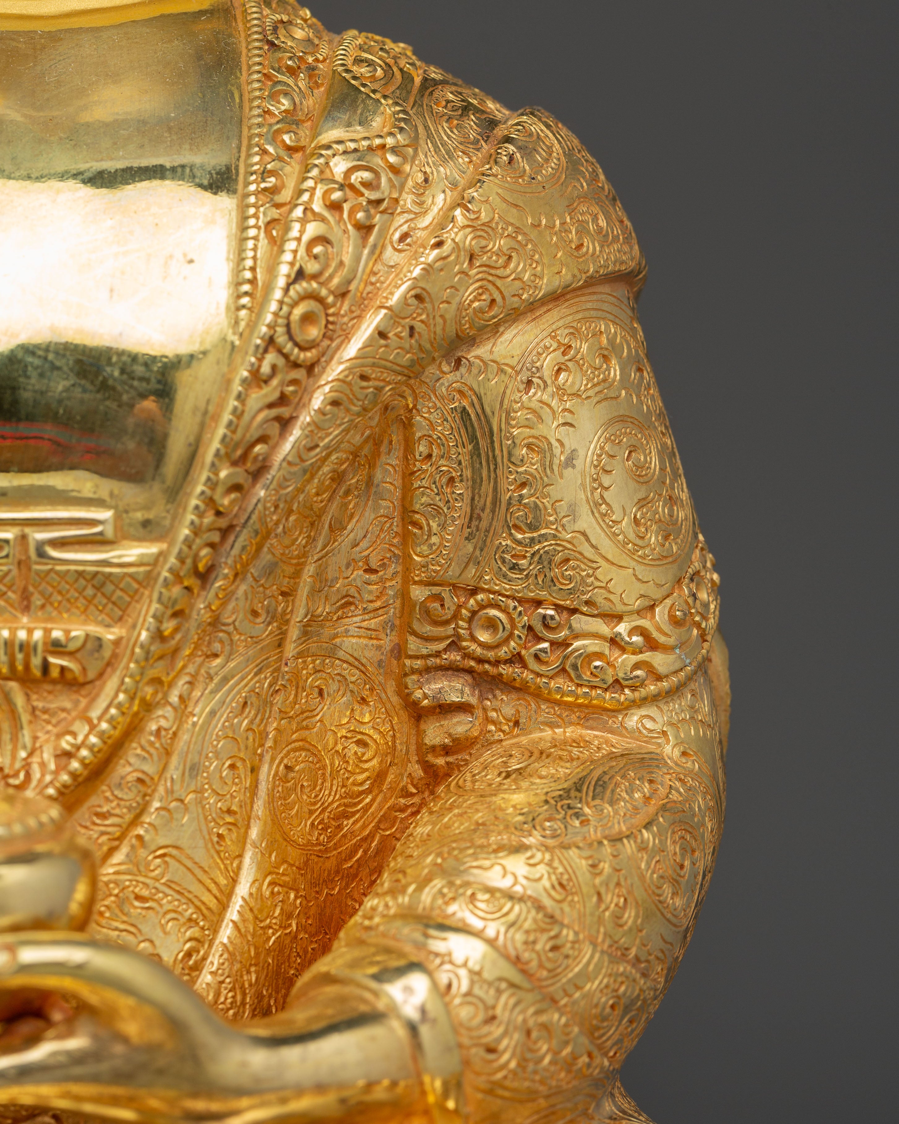 Statue of Buddha Shakyamuni | The Enlightened One