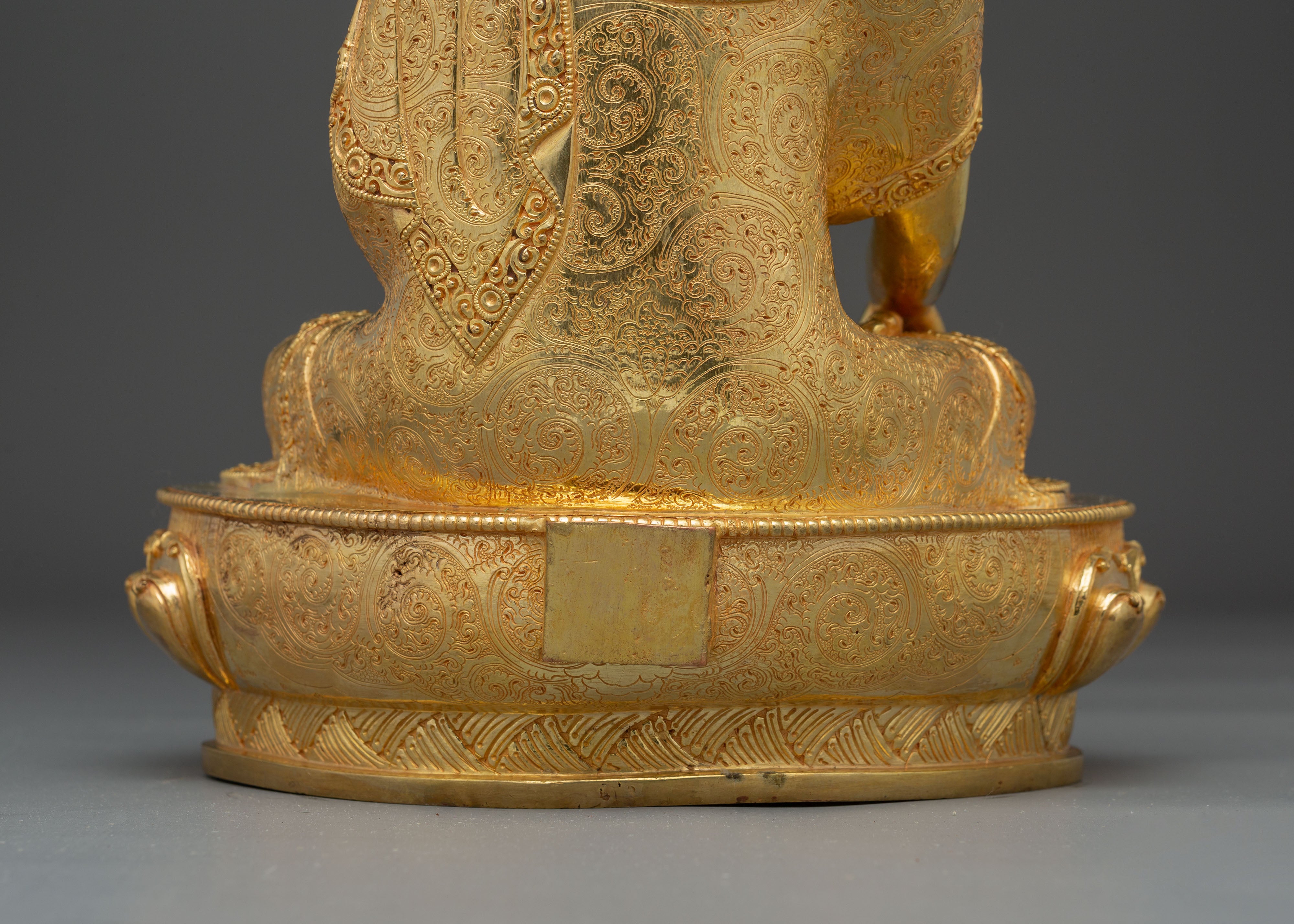 Statue of Buddha Shakyamuni | The Enlightened One