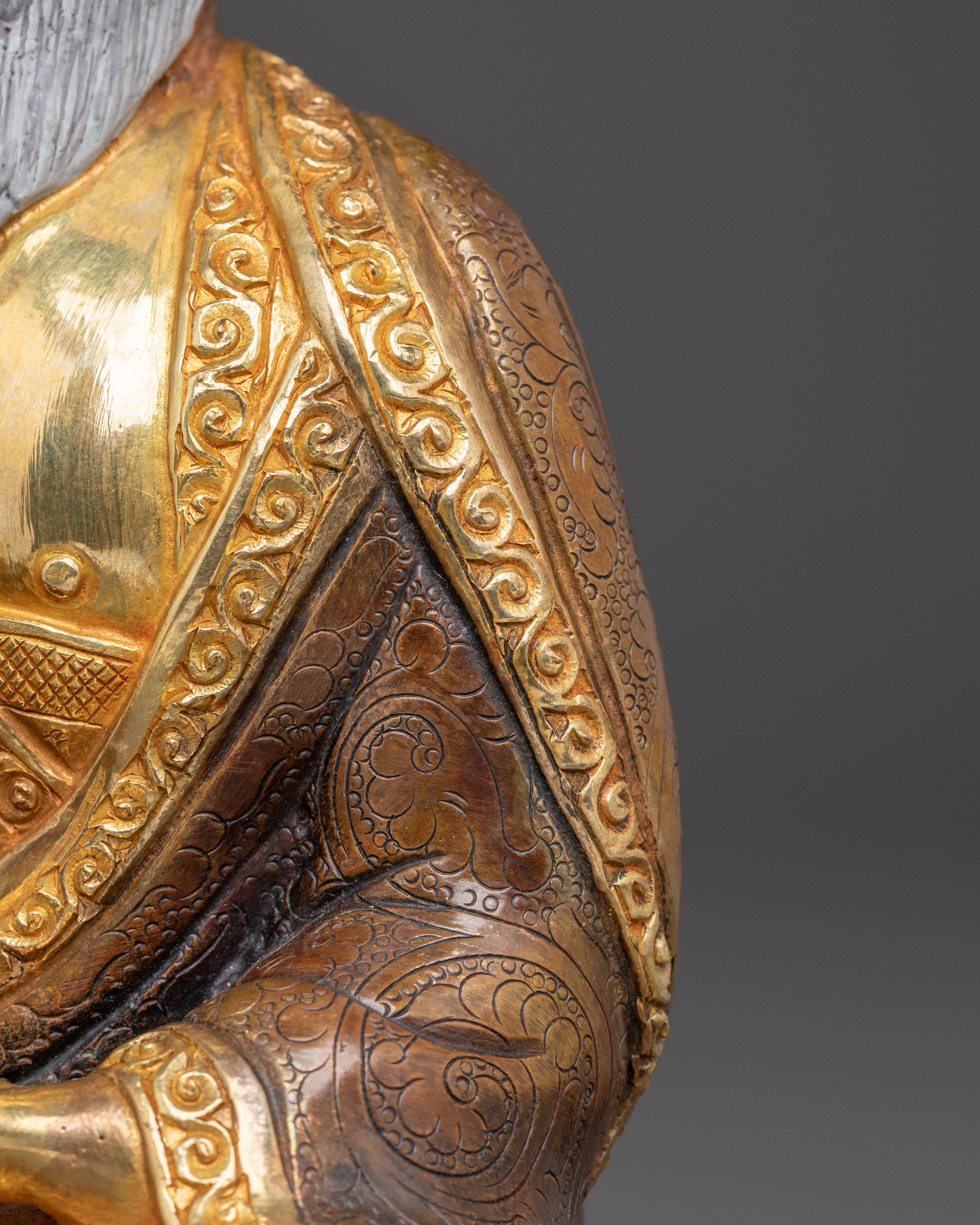 Golden Zhabdrung Rinpoche Statue | The Great Unifier