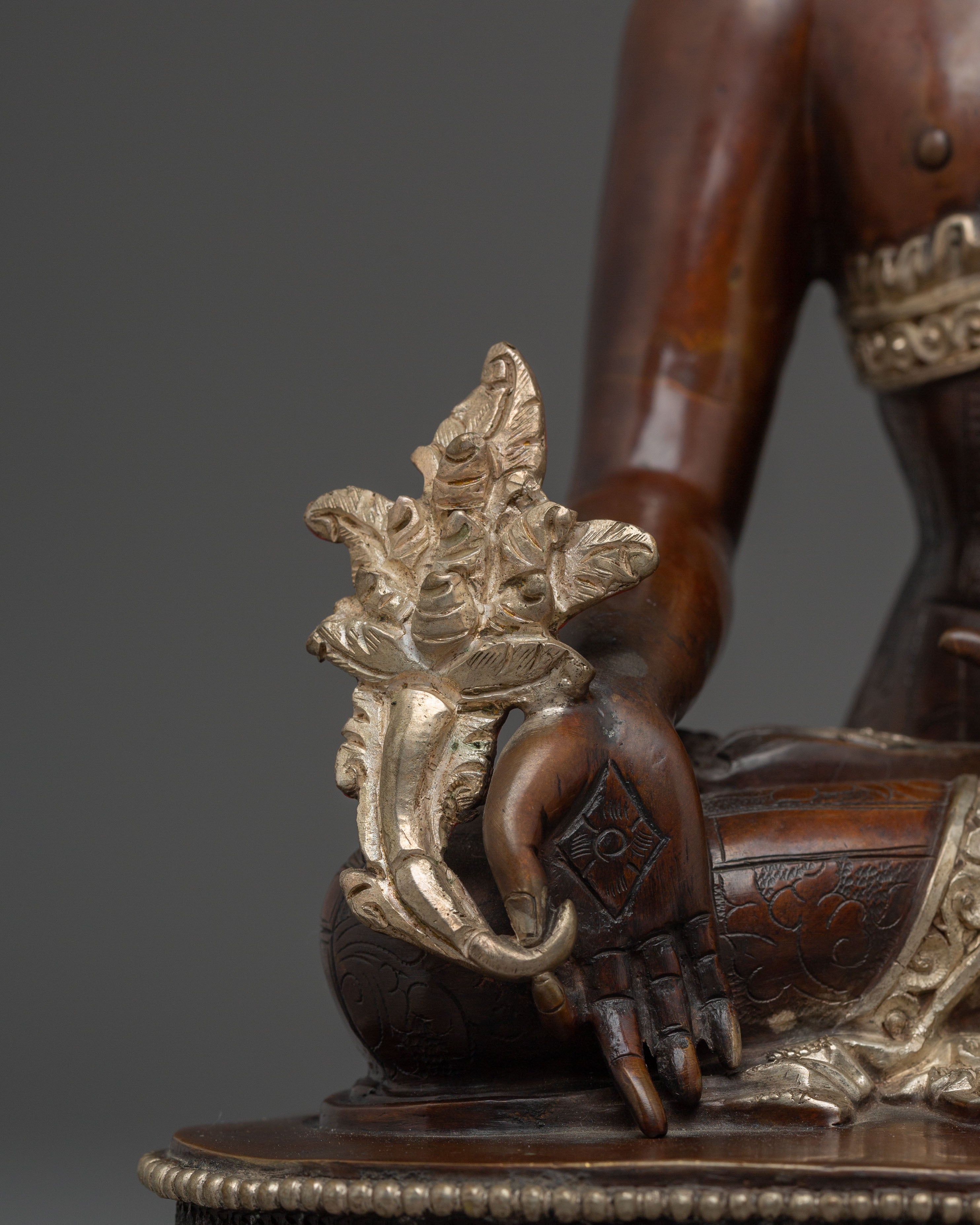 Serene Statue of Supreme Healing Buddha Bhaisajyaguru | Tibetan Medicine Buddha