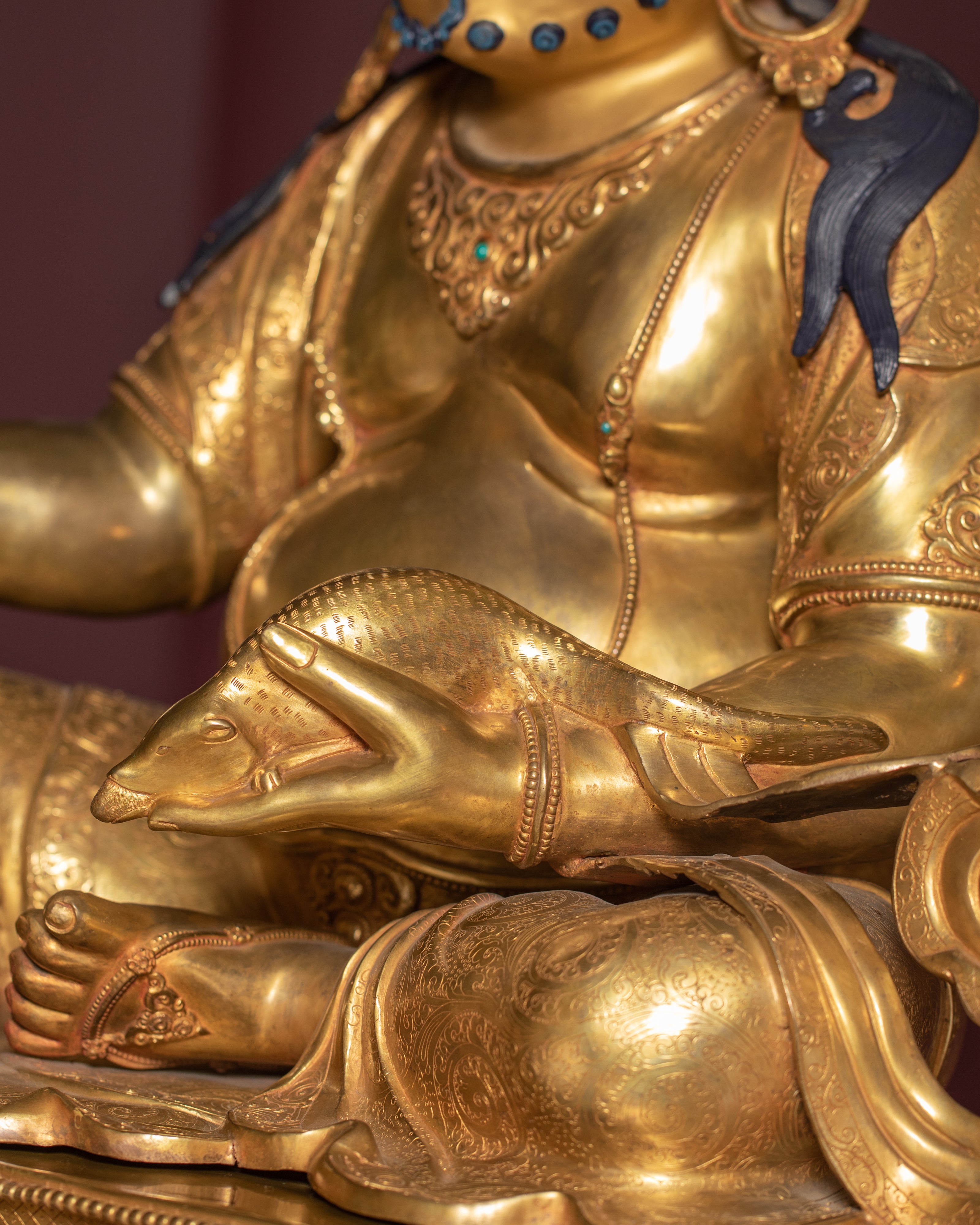 Majestic "Wealth Icon" Dzambhala Statue: Symbol of Abundance