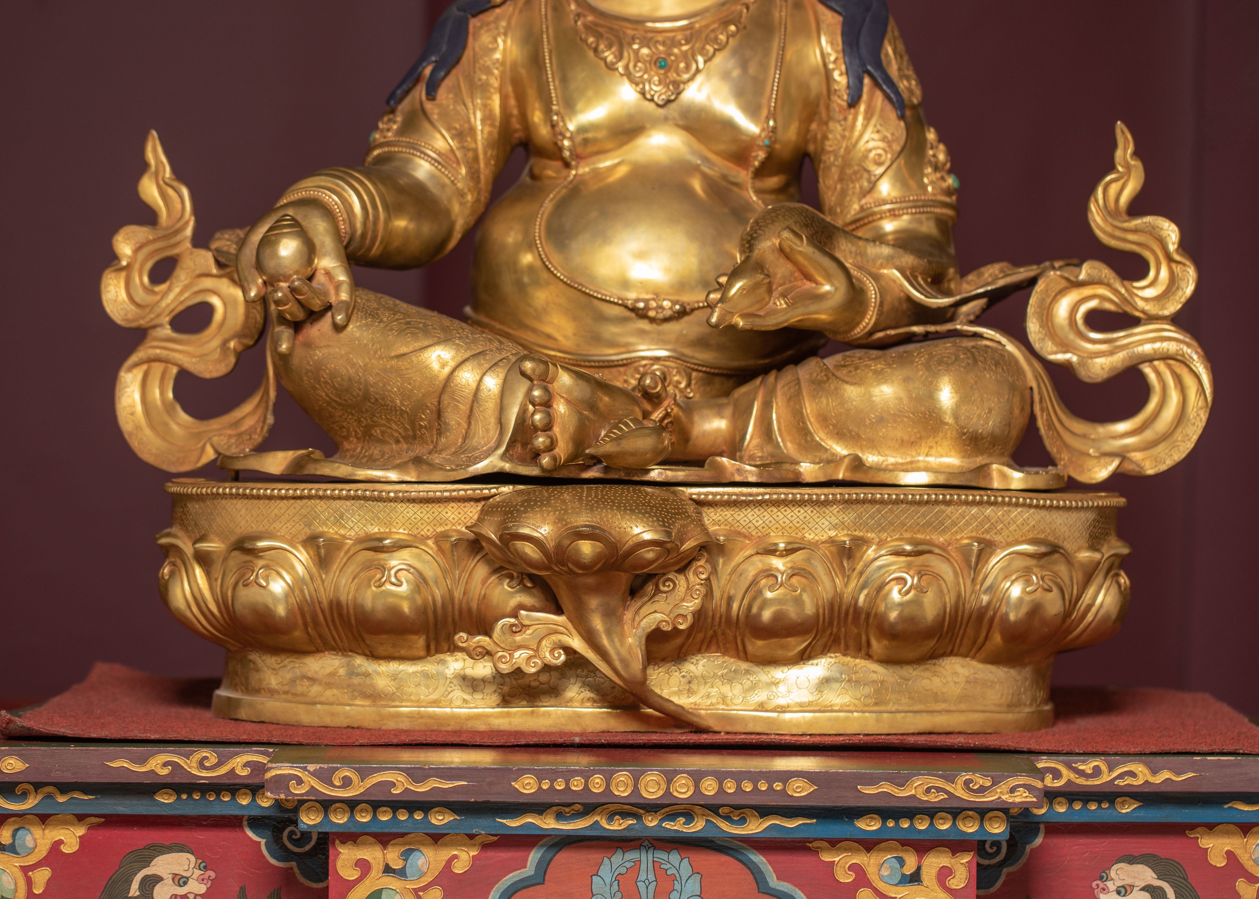 Majestic "Wealth Icon" Dzambhala Statue: Symbol of Abundance