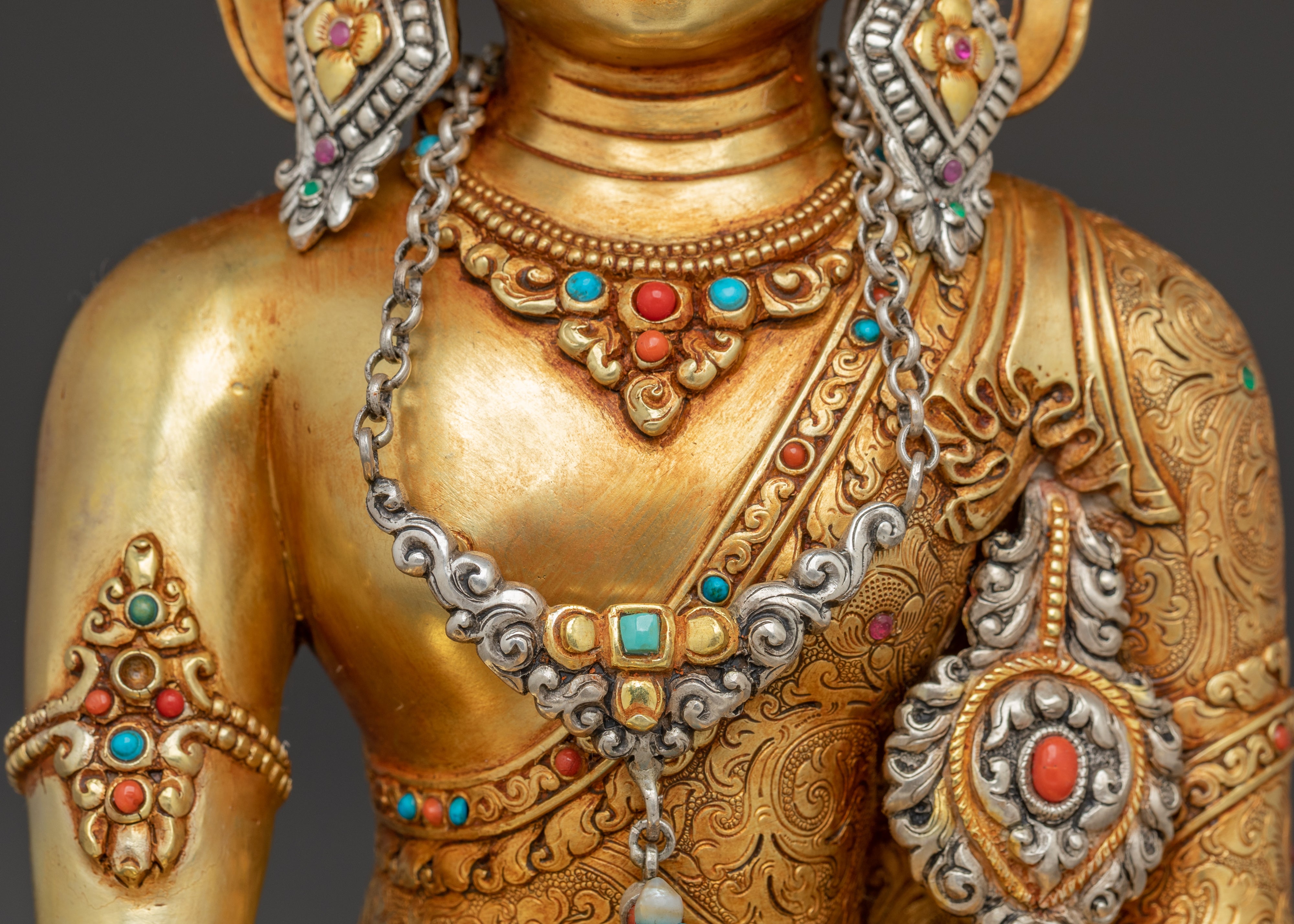 Statue of Dharma Guru Crown Shakyamuni Buddha
