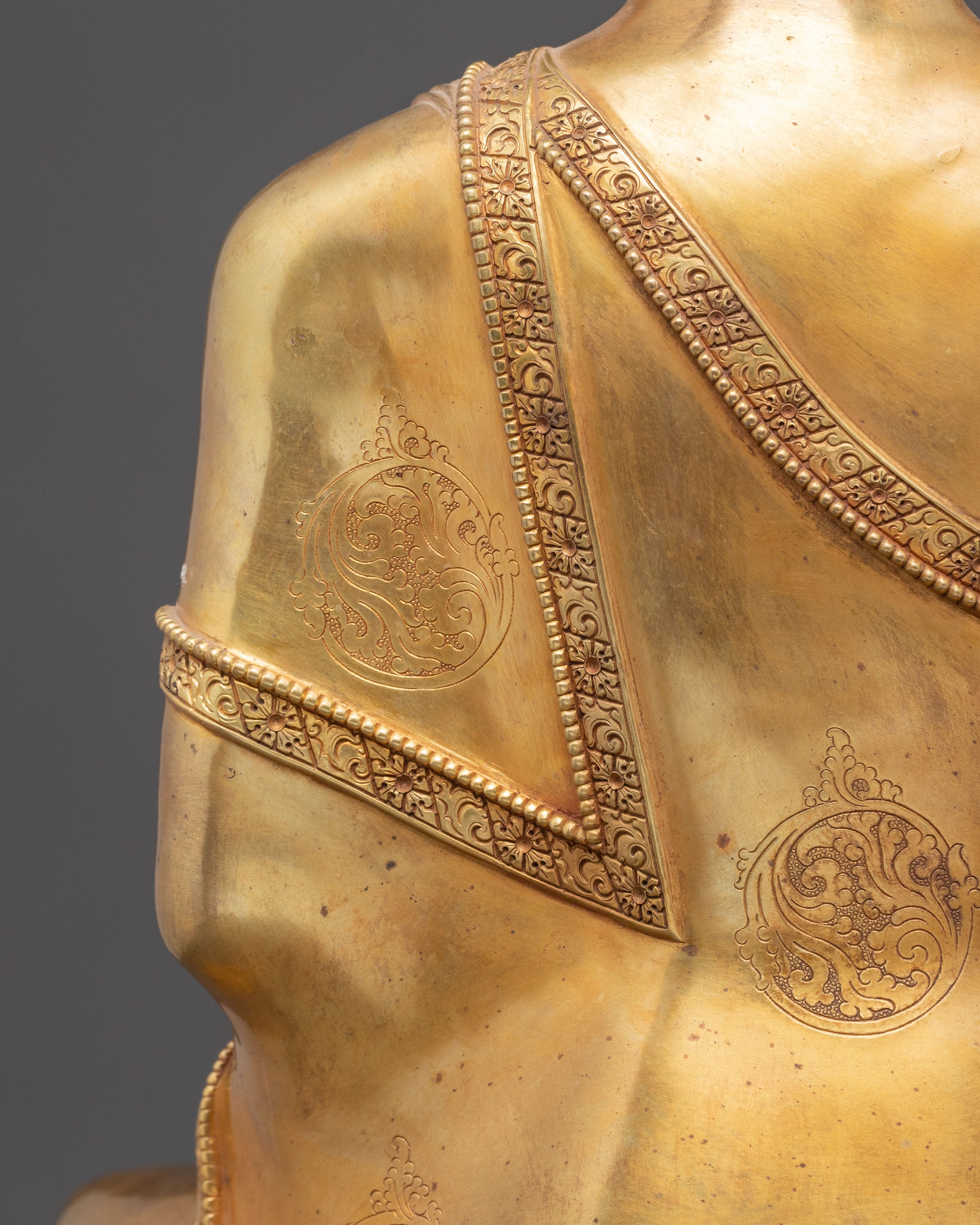 Shakyamuni Buddha Statue: Symbol of Wisdom and Compassion