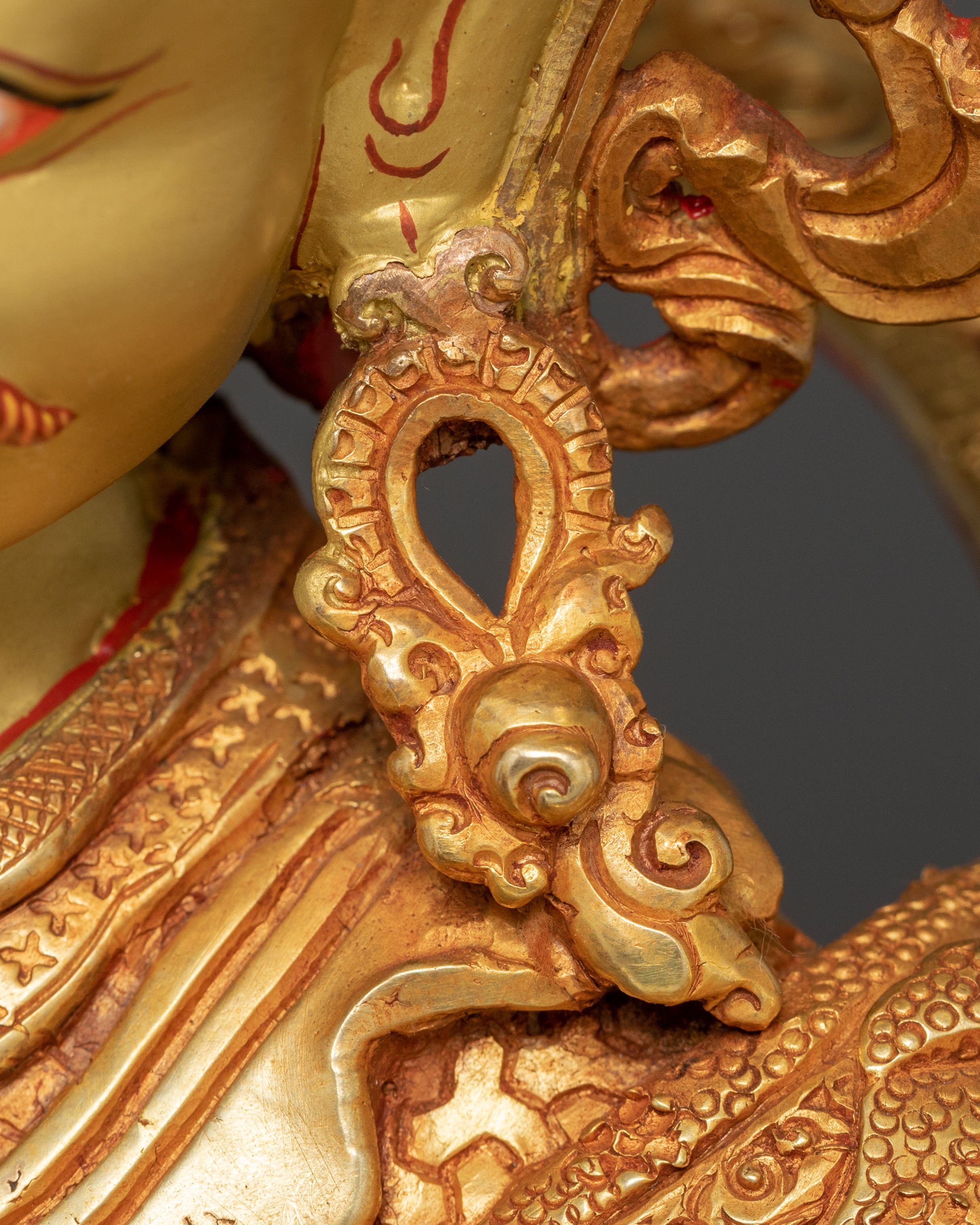 King Gesar Statue: The Lion King of Ling | Nepalese Handcrafted Masterpiece