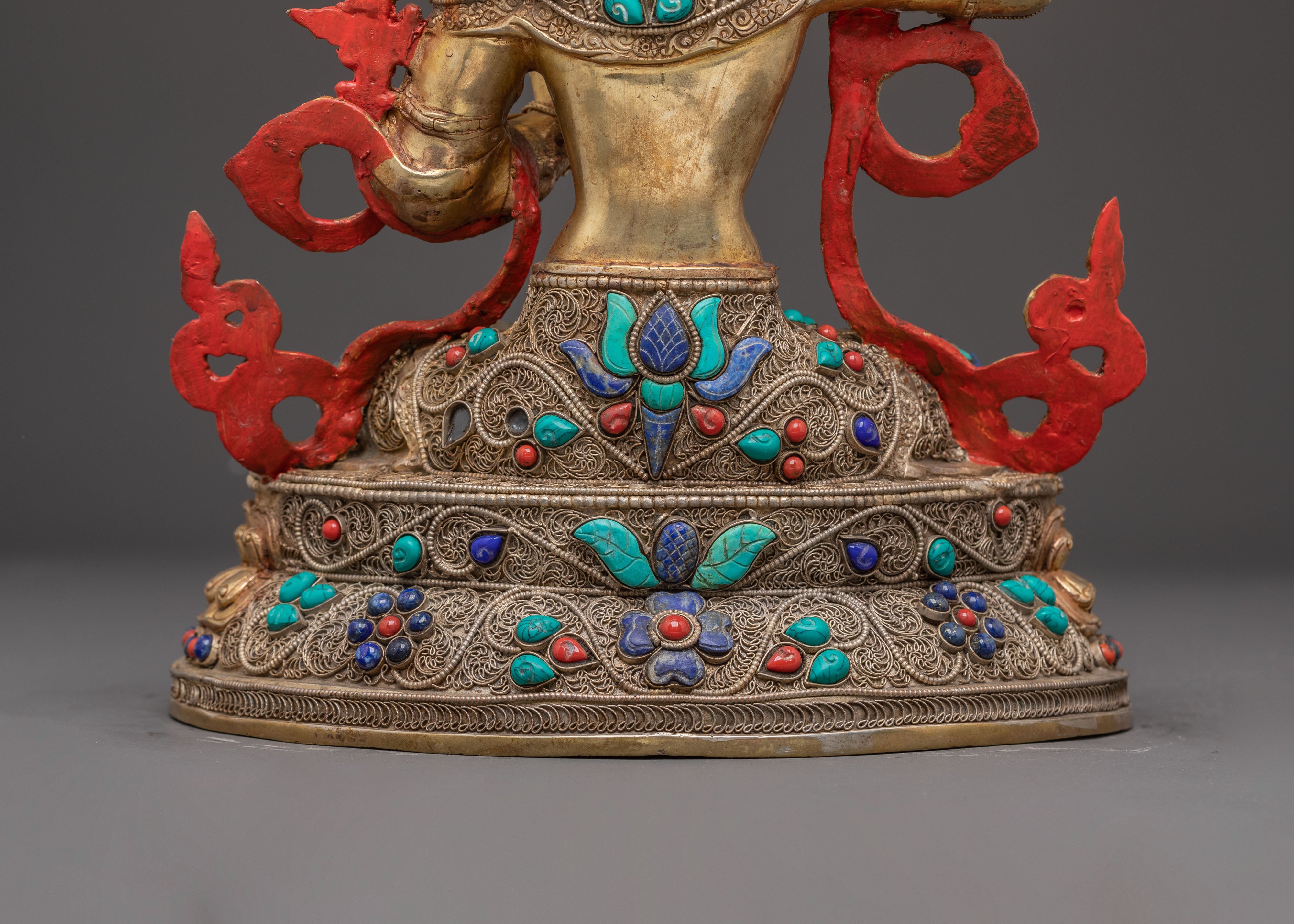 Manjushri Statue: Traditional Artwork