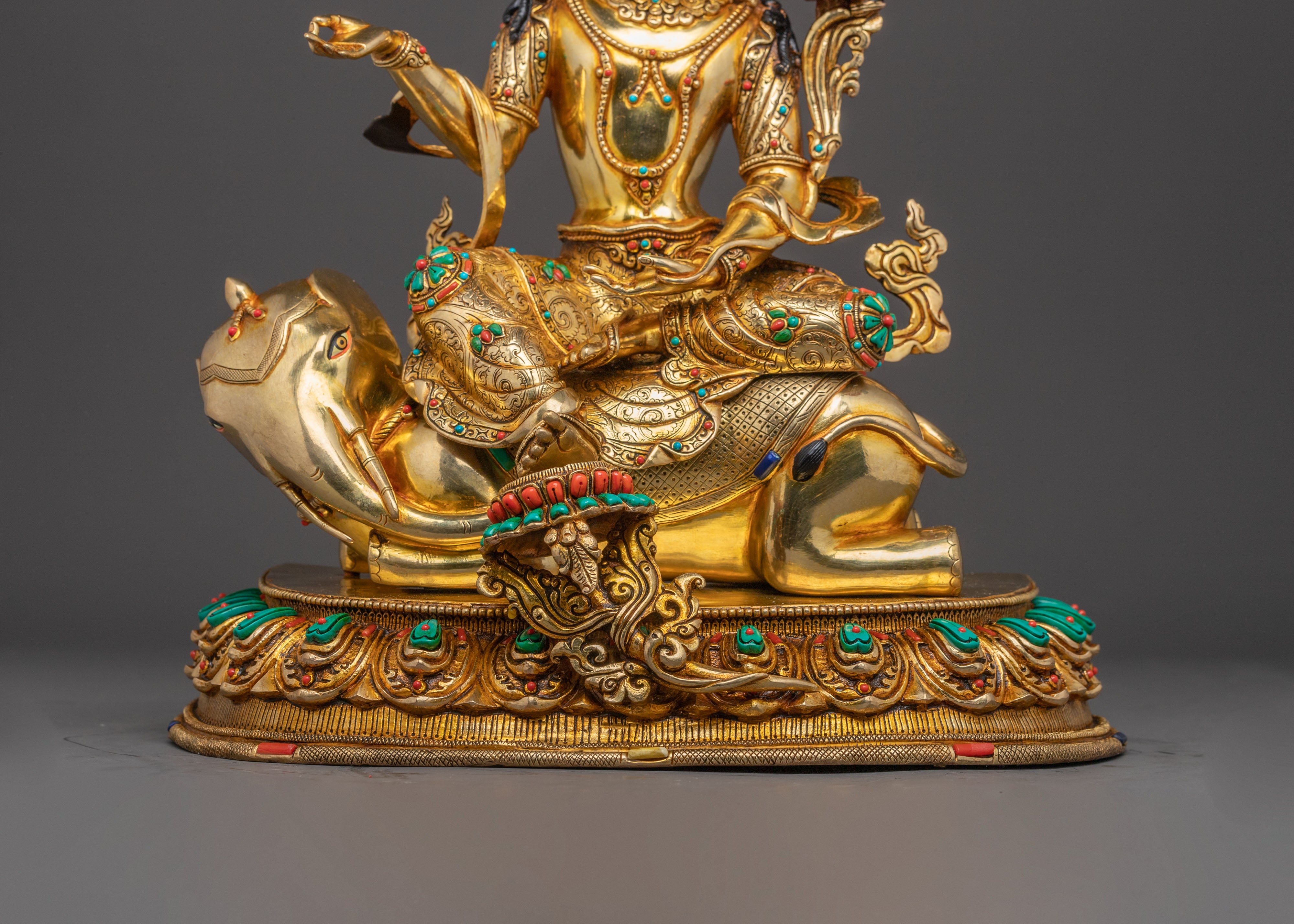Golden Samantabhadra Buddhist Statue | Symbol of Enlightenment