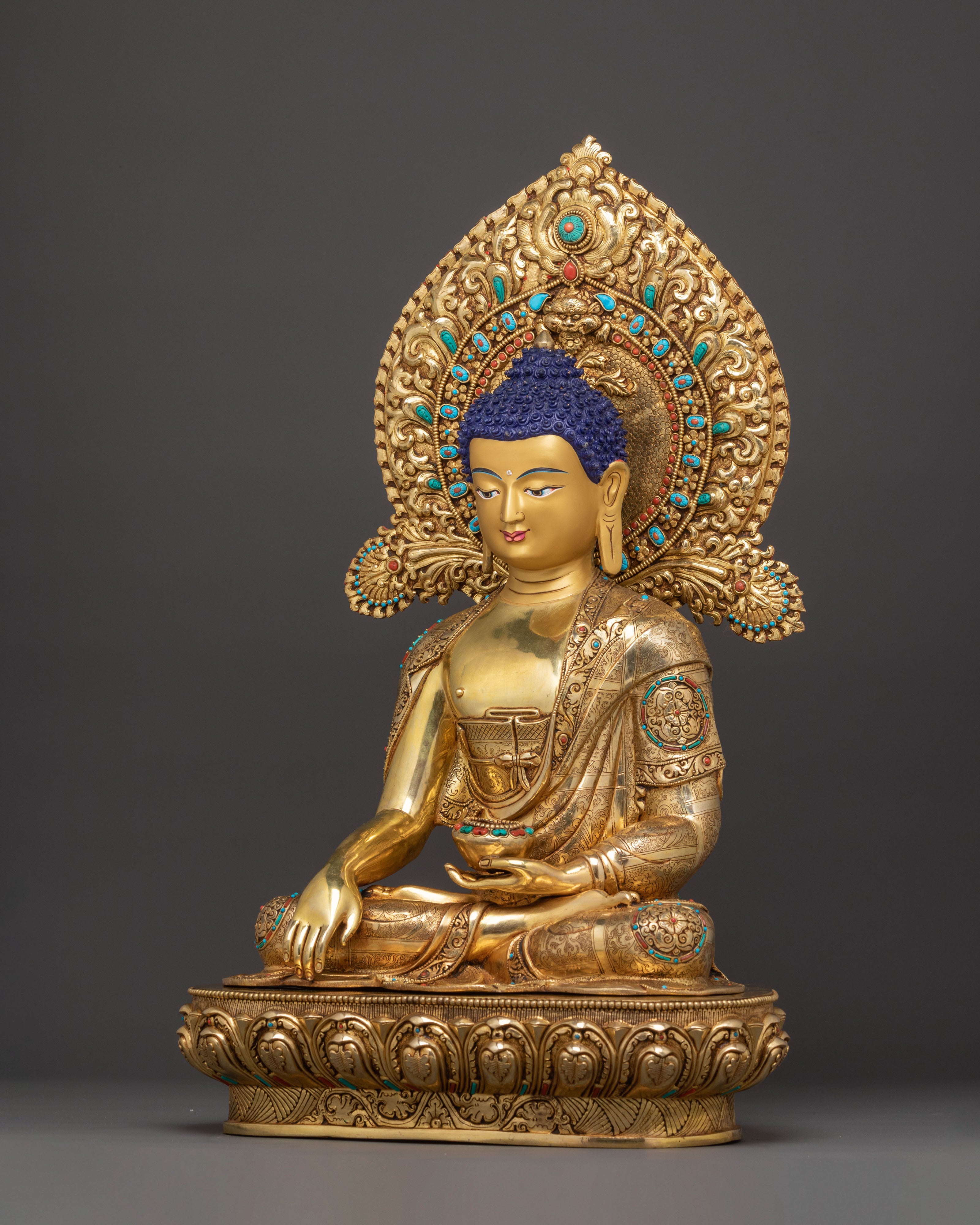 Buddha Shakyamuni Golden Statue with Gemstones