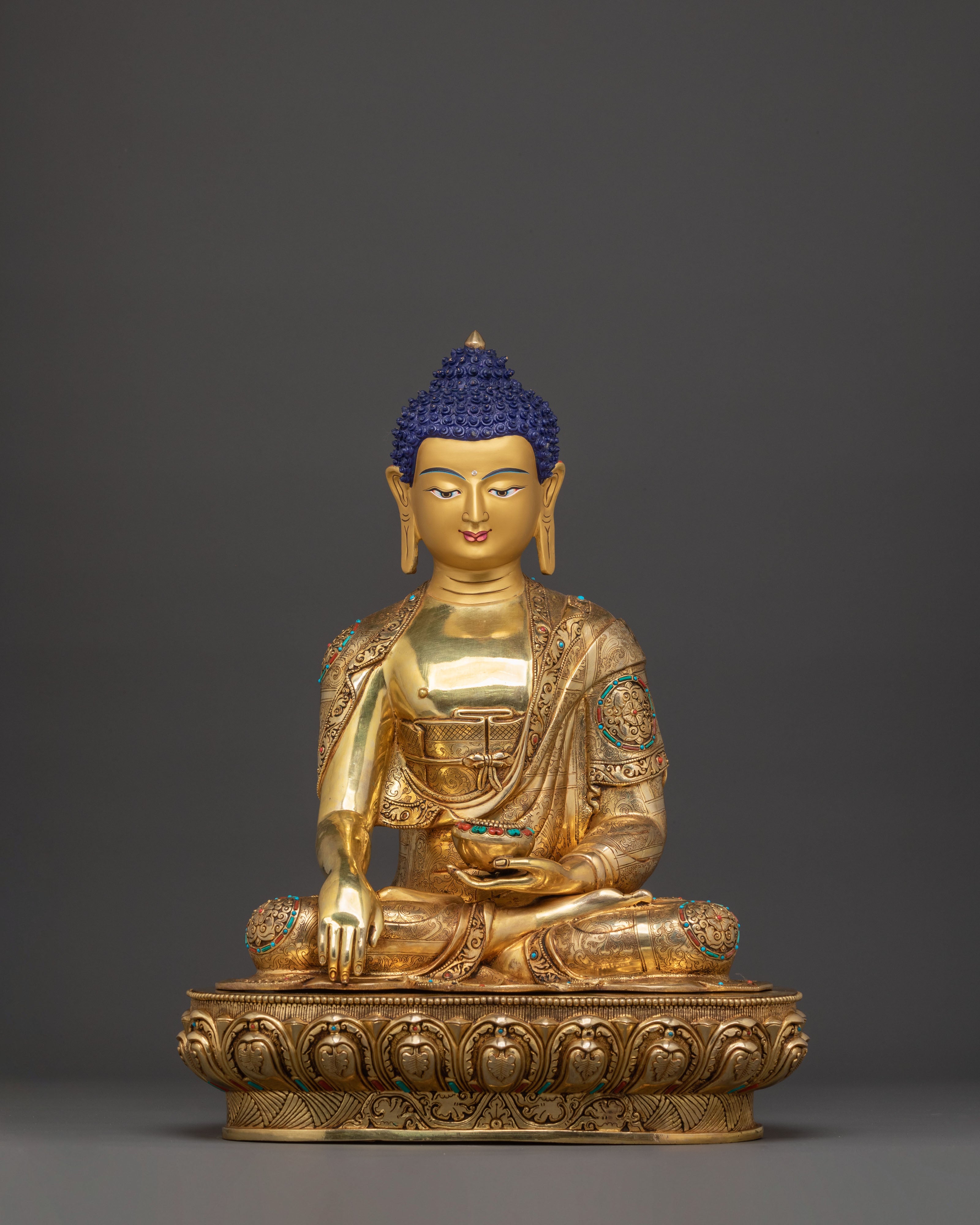 Buddha Shakyamuni Golden Statue with Gemstones