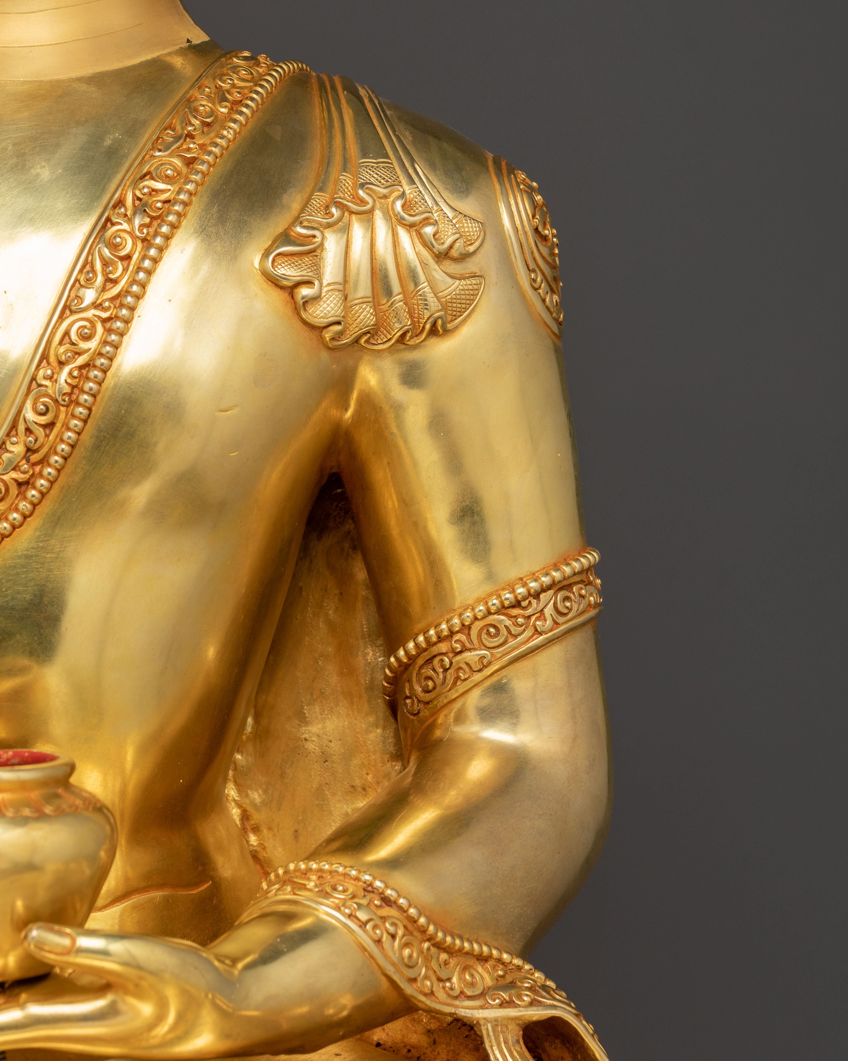 Shakyamuni Buddha Blessed Statue: Exquisite 24K Gold Gilded Statue