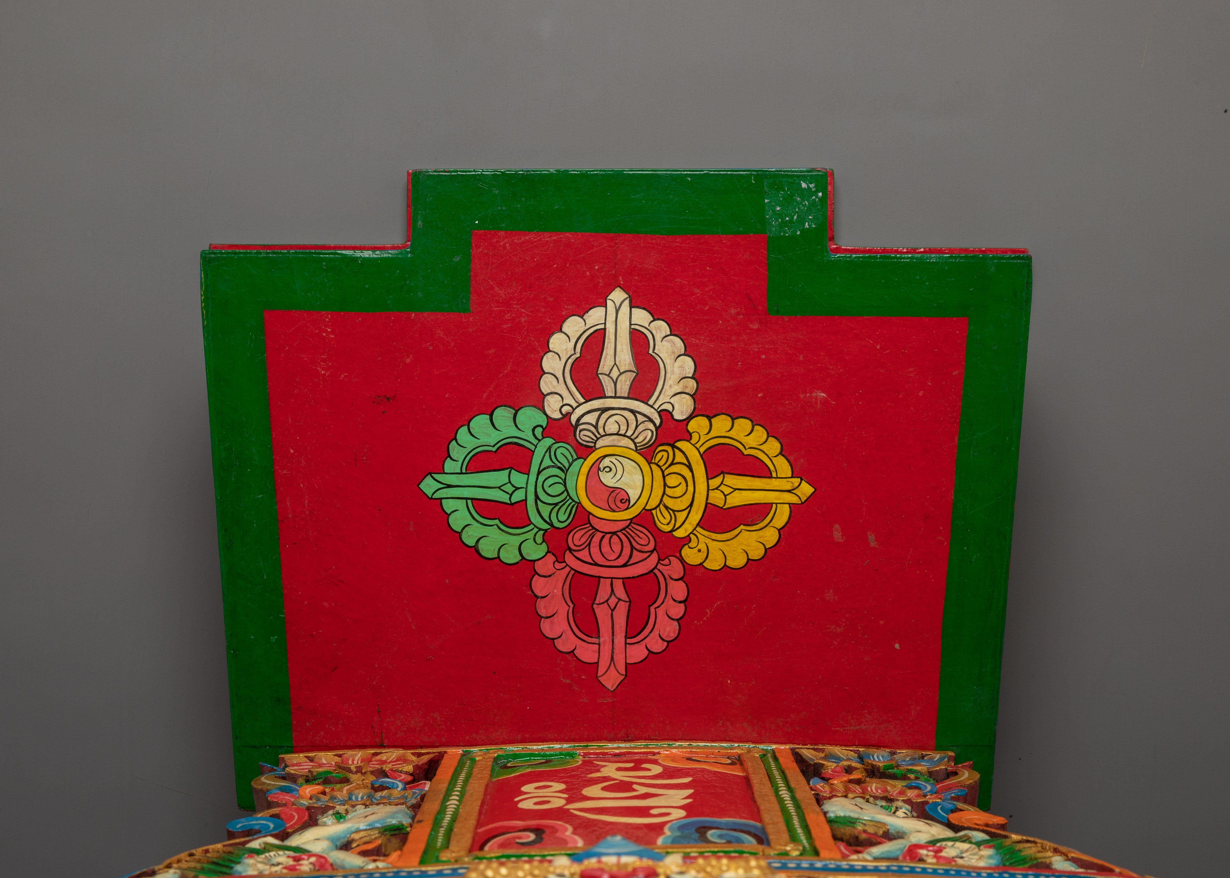 A Majestic Handmade Throne | For Your Beautiful Statue